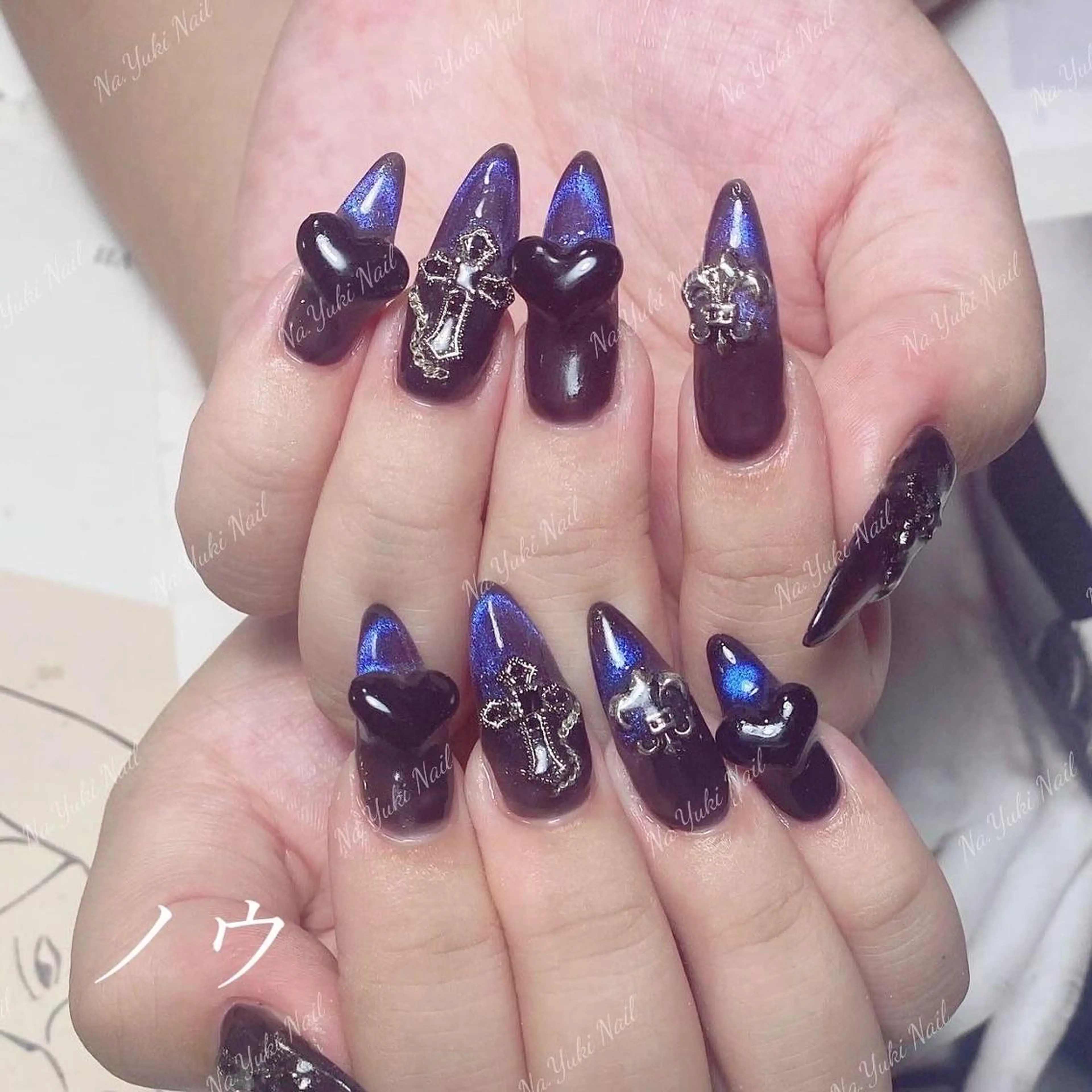 ネイル Queenie 🦋のネイルデザイン