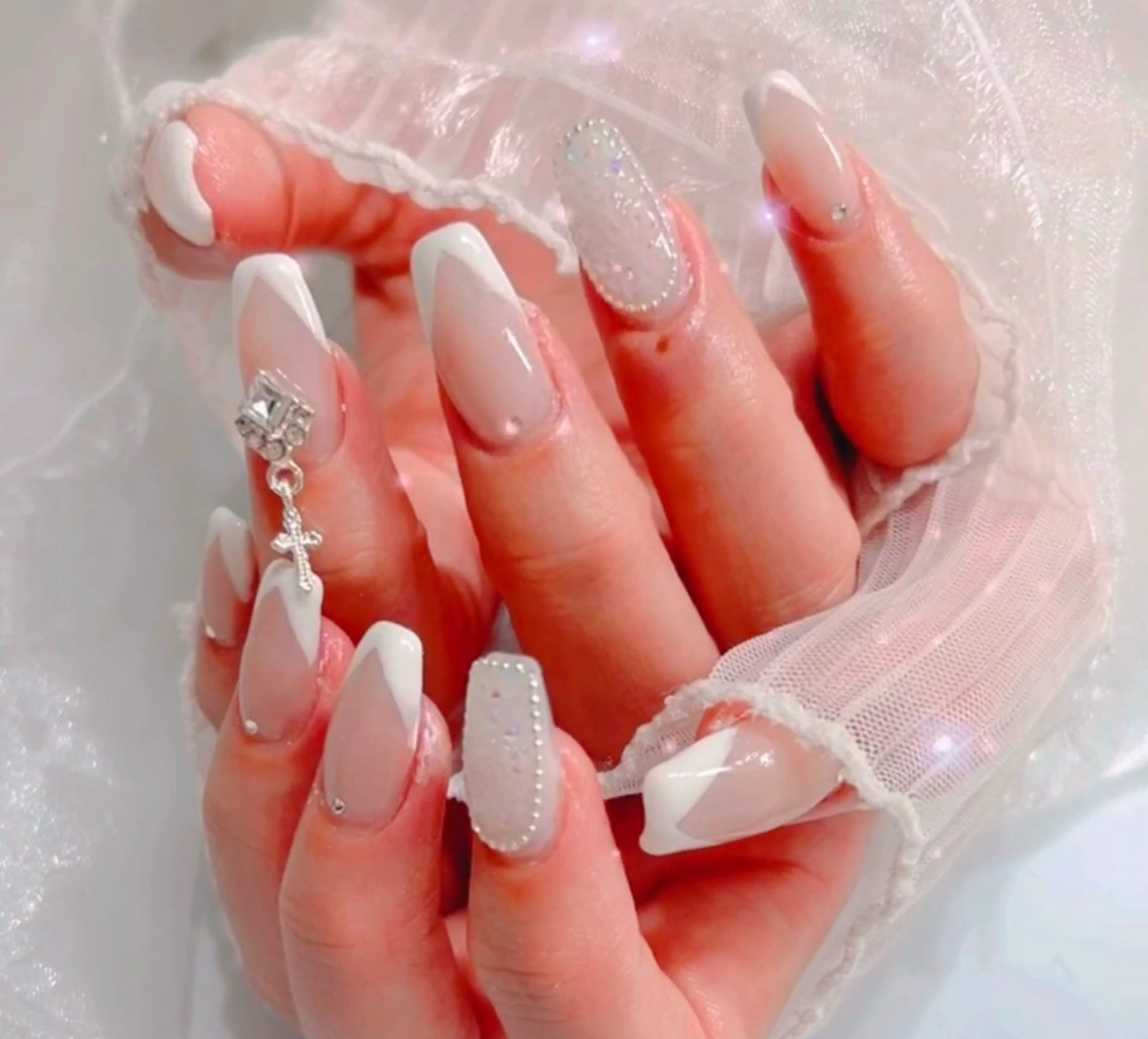 ネイル フレンチネイル スカルプネイル シンプルネイル 冬ネイル エムネイル サロンのネイルデザイン