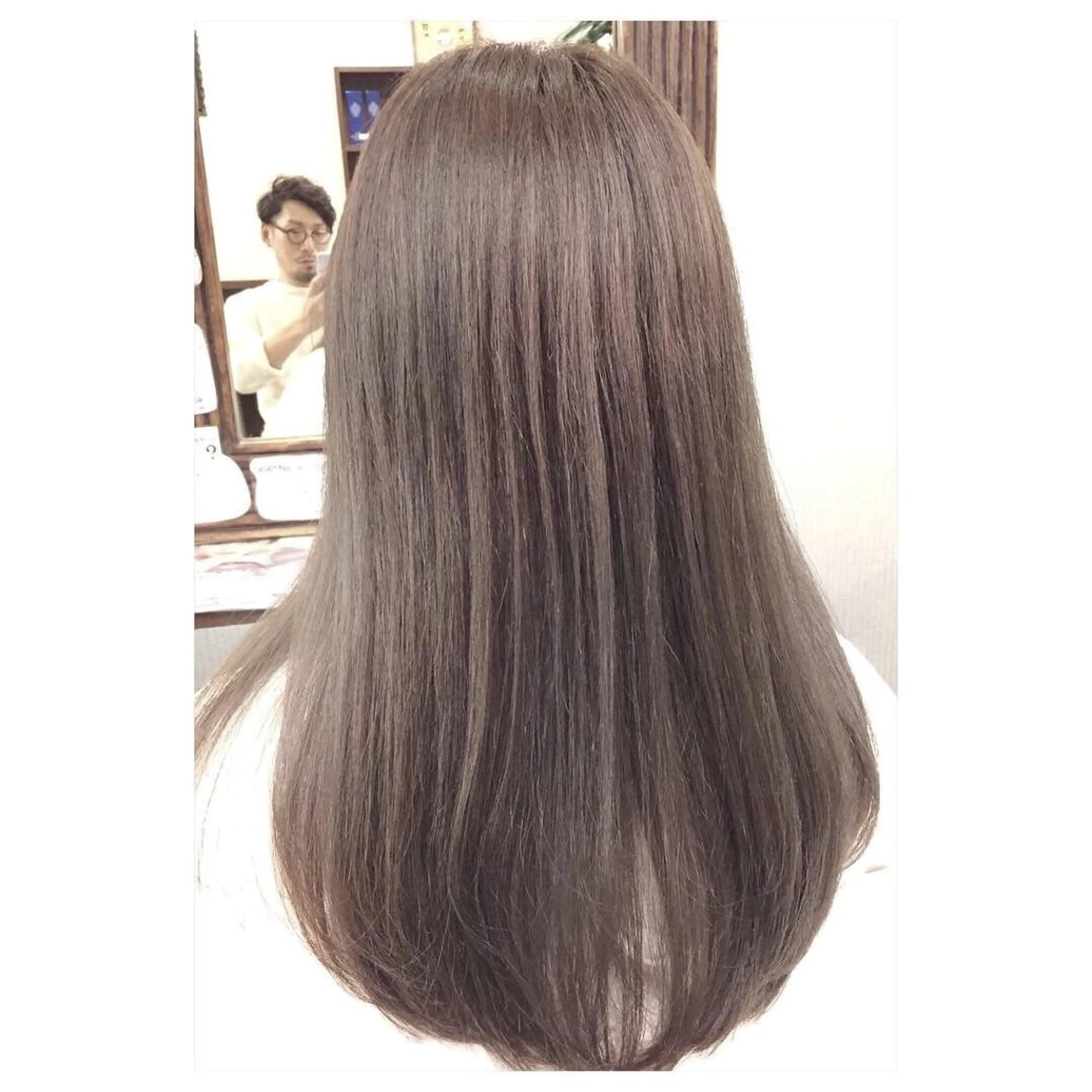 ロング カラー アッシュ ベージュカラー グレージュ パーソナルカラー診断 できます 木曽 主博のヘアスタイル