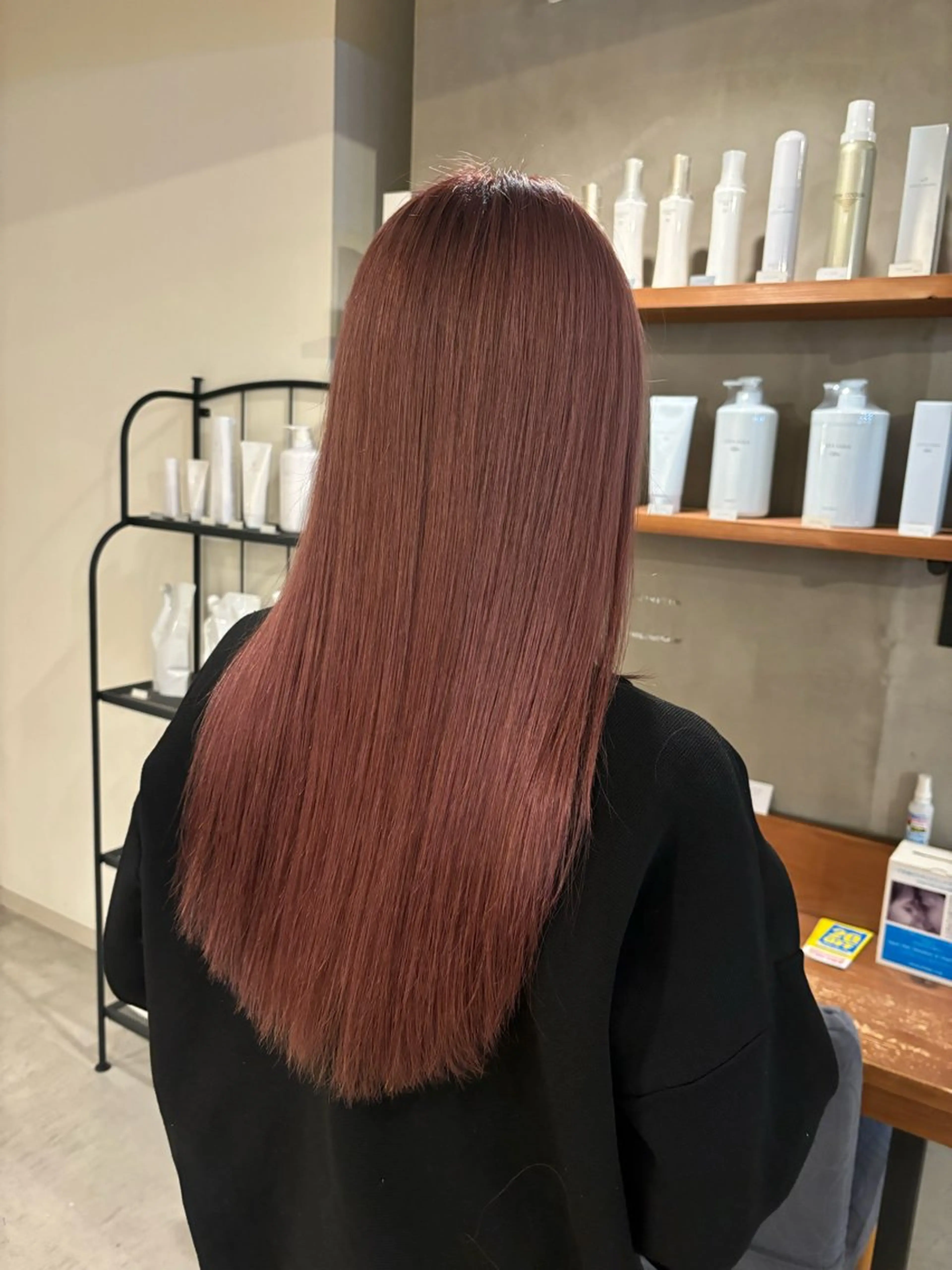 ロング カラー ベージュカラー ピンクカラー ピンクベージュ 山形 梨沙のヘアスタイル