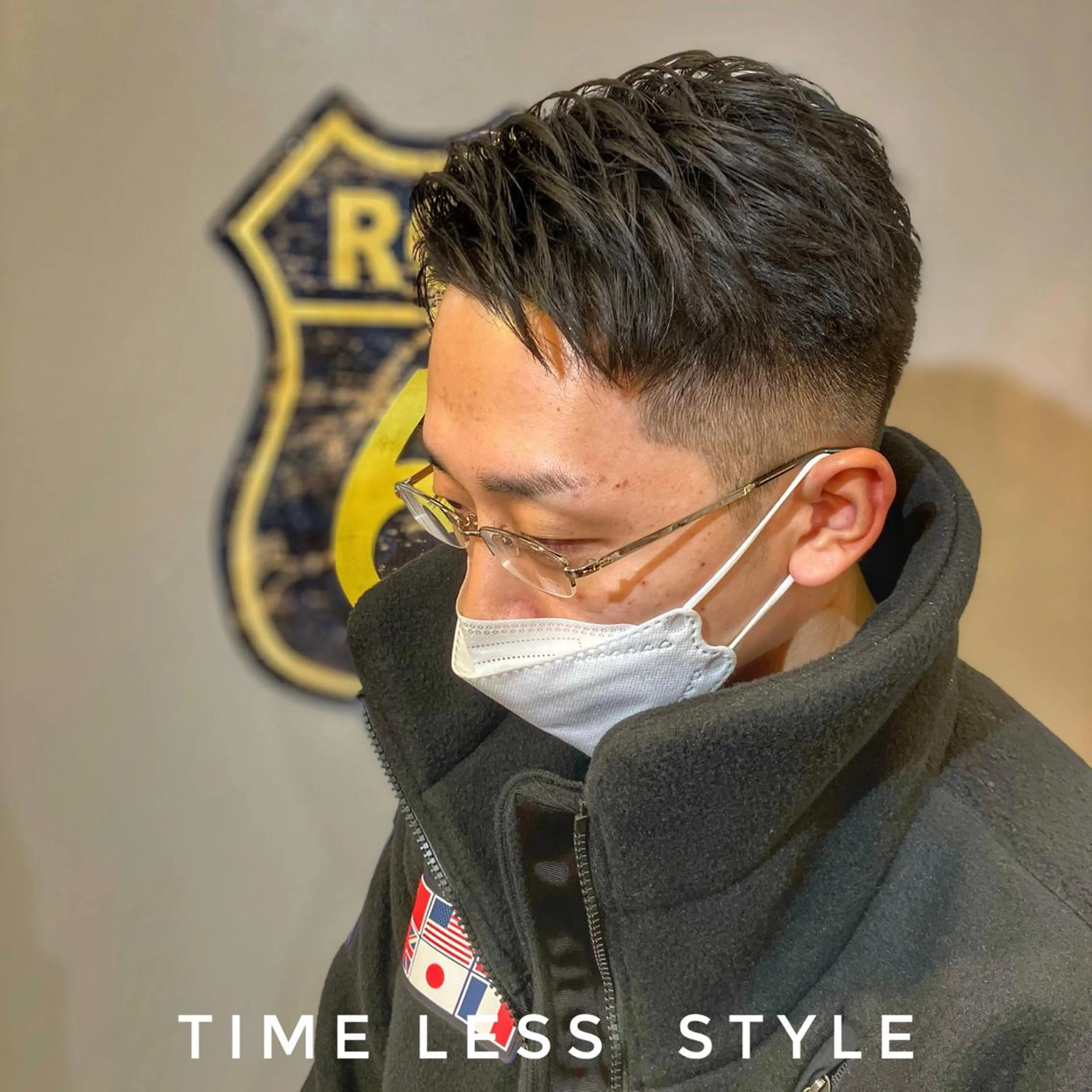 ショート メンズ メンズパーマ 刈り上げ くせ毛 Back  bone barberのヘアスタイル
