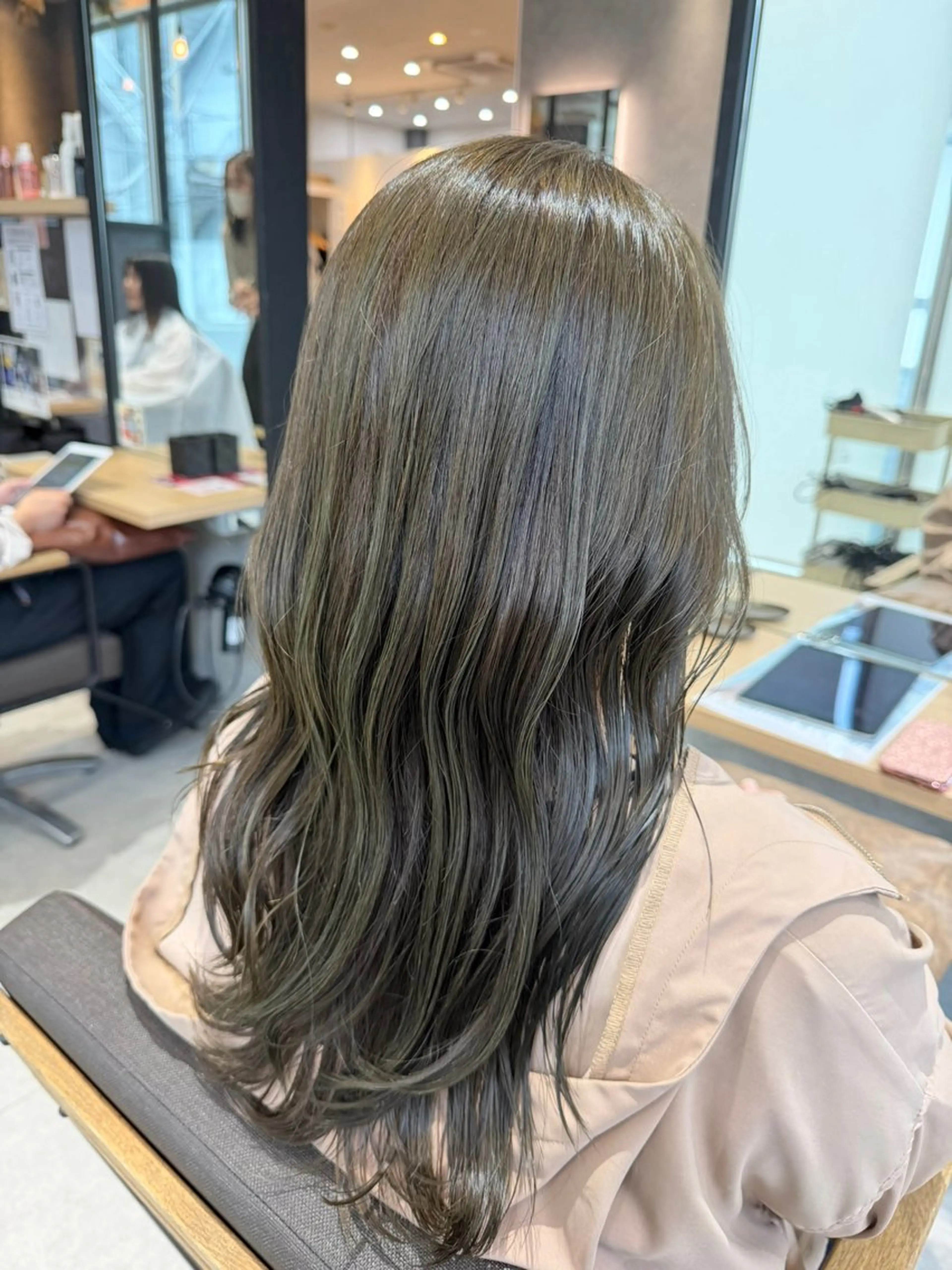 セミロング カラー ベージュカラー オリーブベージュ 🍜のばた 🍜のヘアスタイル