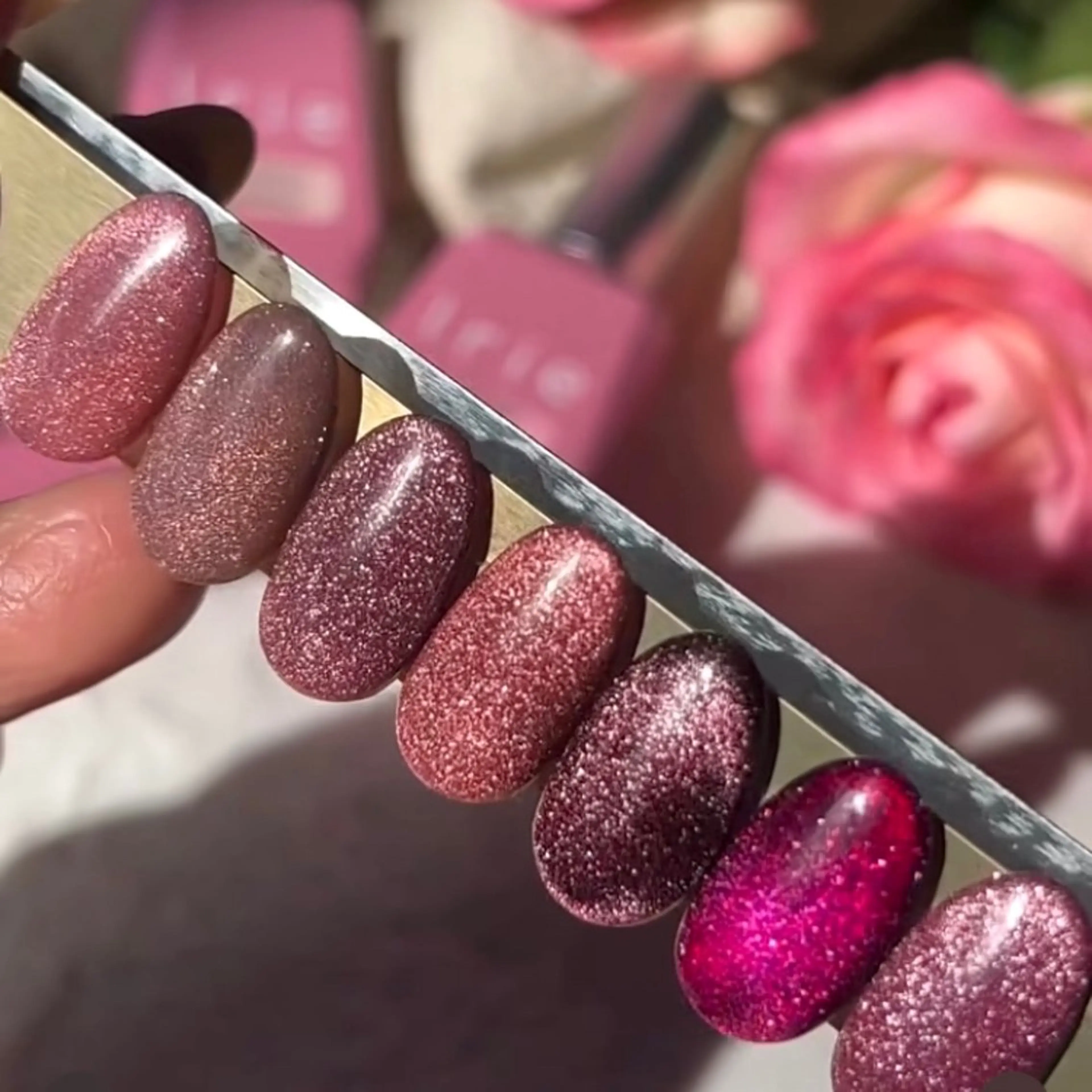 ネイル フラッシュネイル マグネットネイル ピンク ボガスティーズネイル 川崎店のネイルデザイン