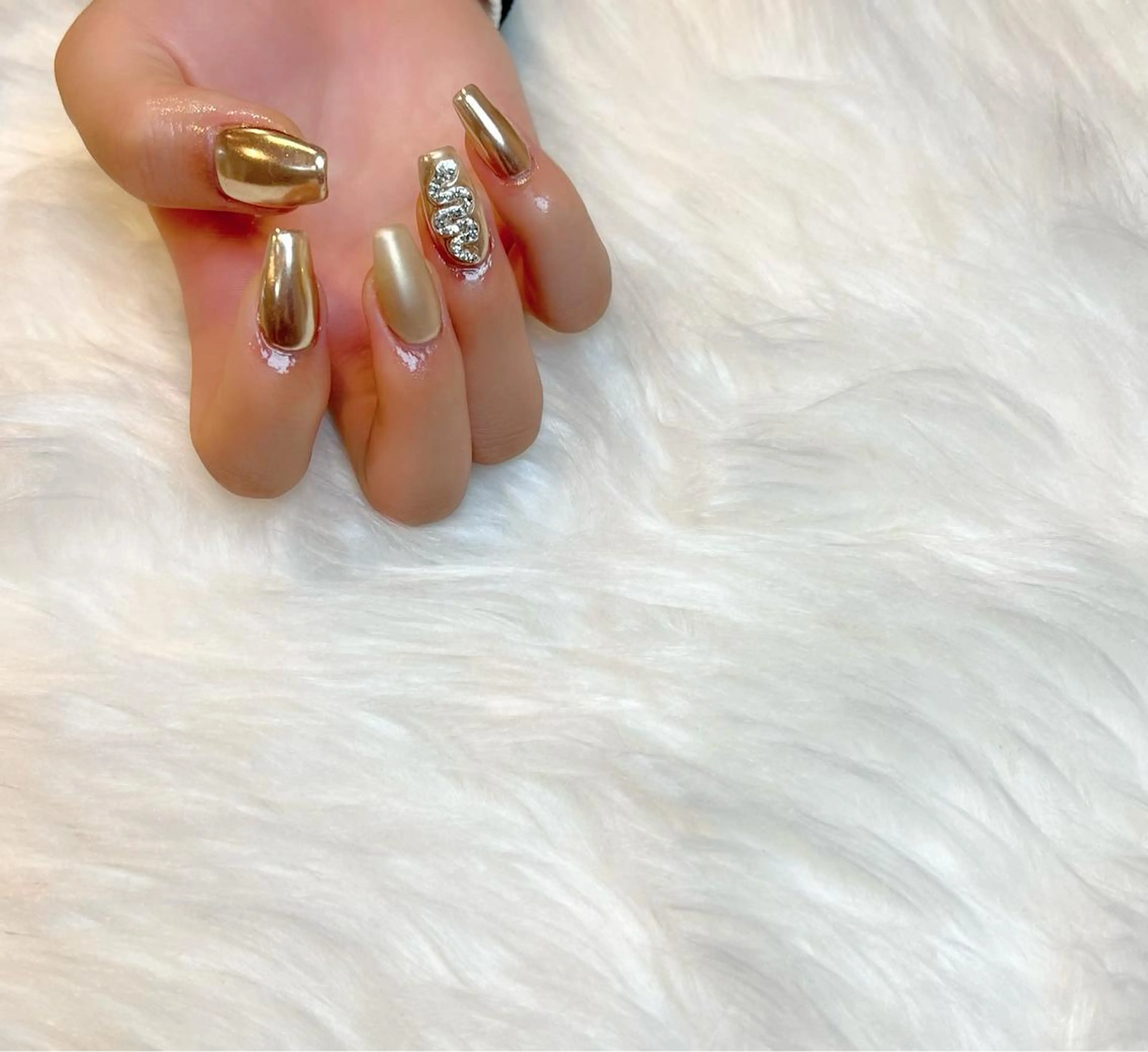 ネイル マットネイル ミラーネイル Lino+ ネイル&よもぎ蒸しのネイルデザイン