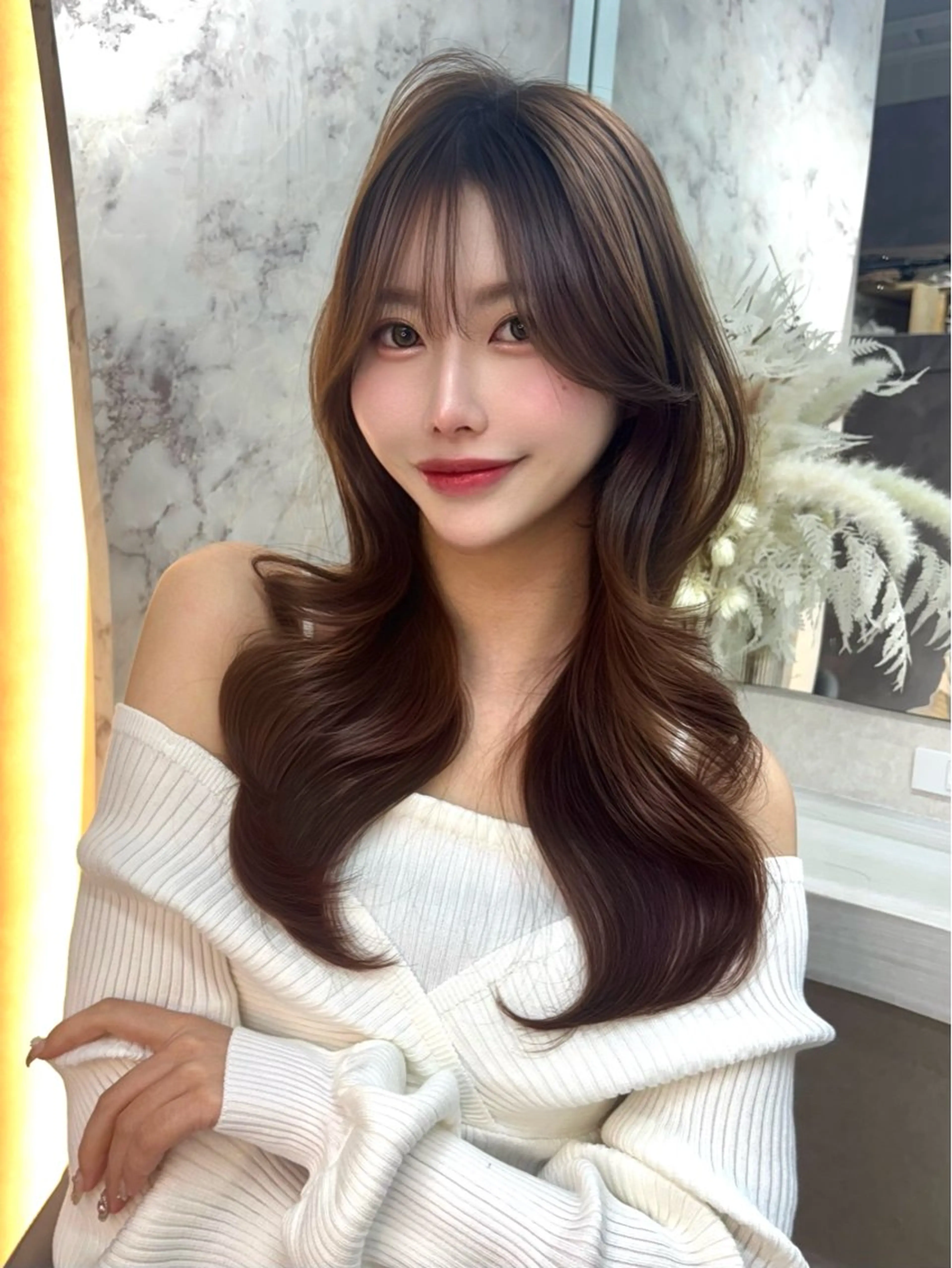 ロング カラー パーマ ヘアアレンジ カット ヘアカラー トリートメント 🤍韓国風レイヤー/ 艶髪🤍鳥越美羽のヘアスタイル