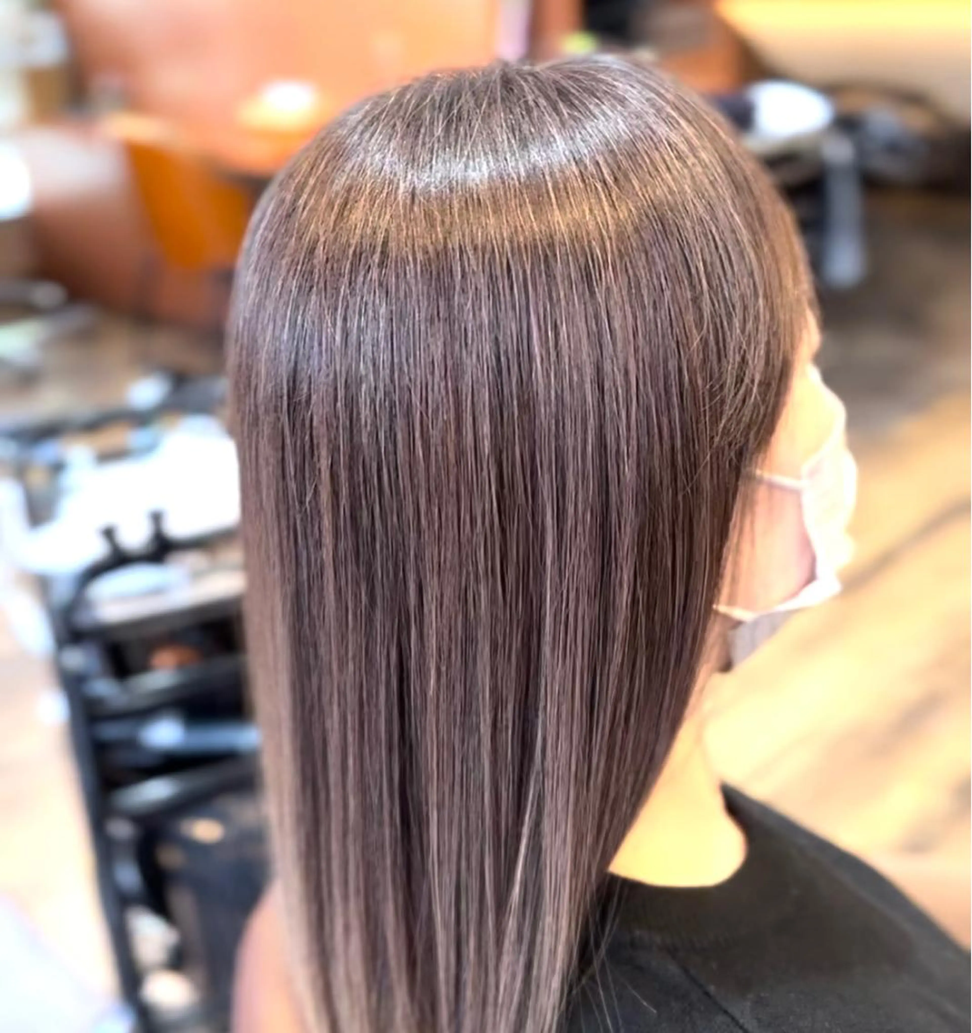 セミロング カラー ブリーチ 小川 修平のヘアスタイル