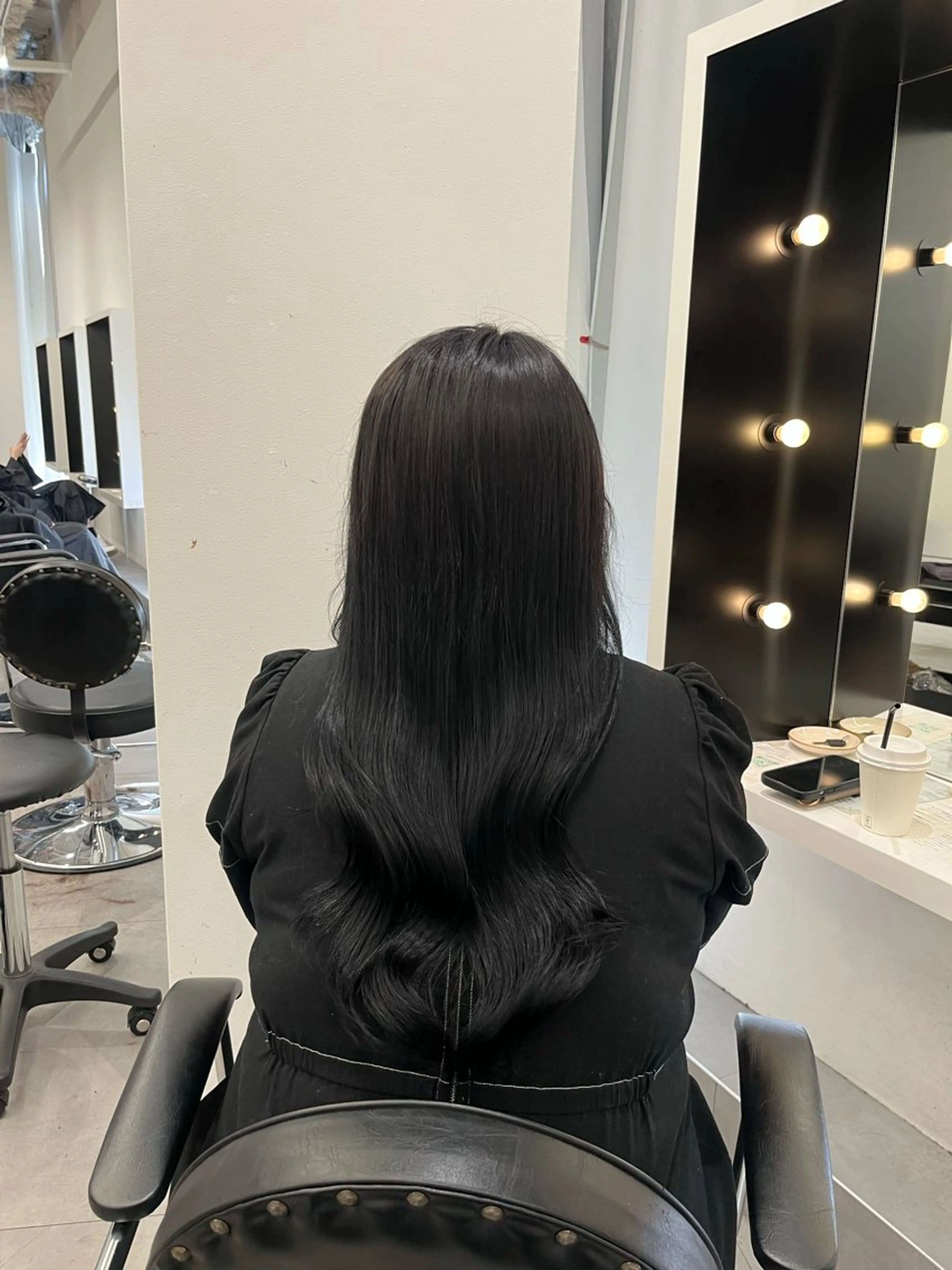 ロング カラー HONOKA/ ハイトーン艶カラーのヘアスタイル