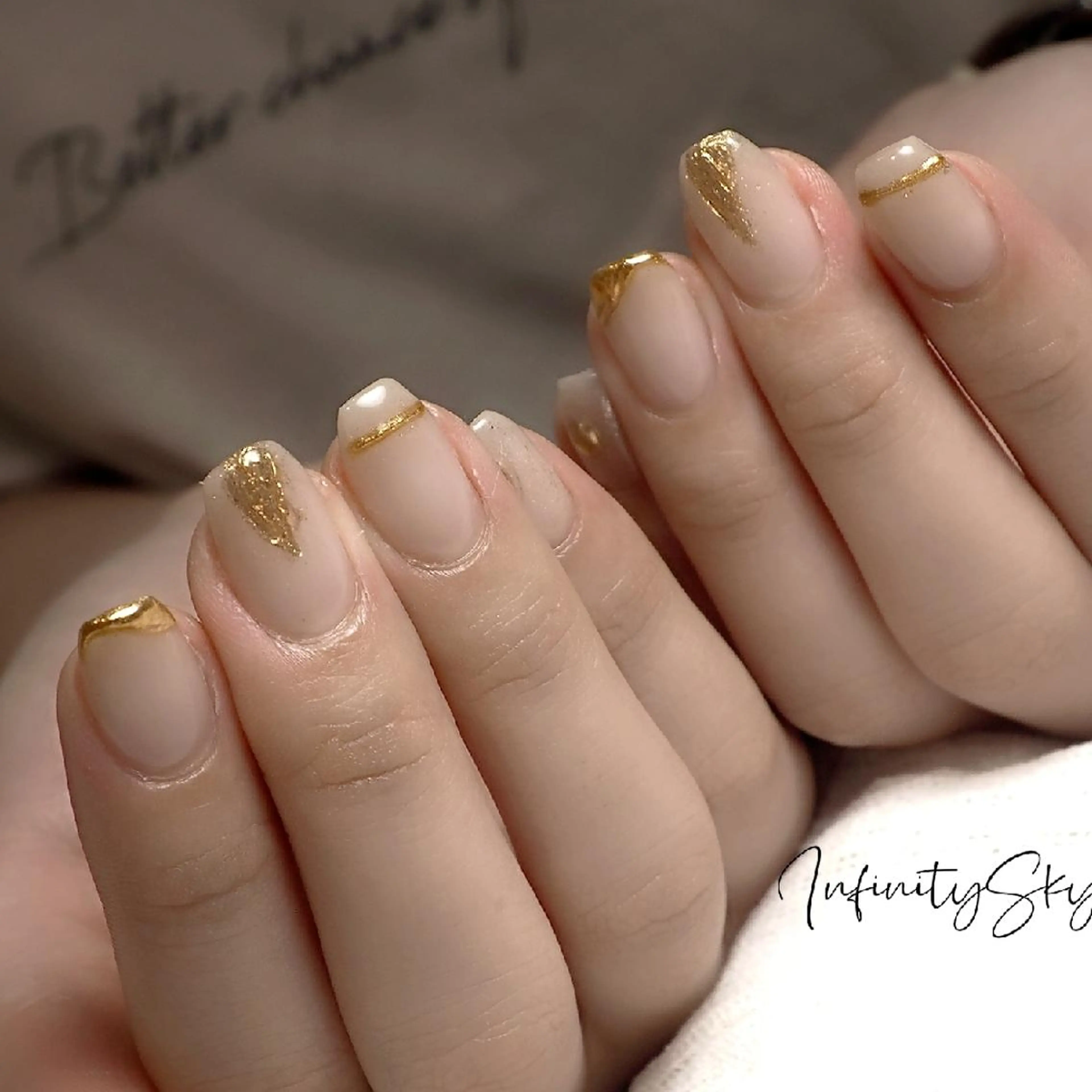 ネイル ミラーネイル infinity skyのネイルデザイン