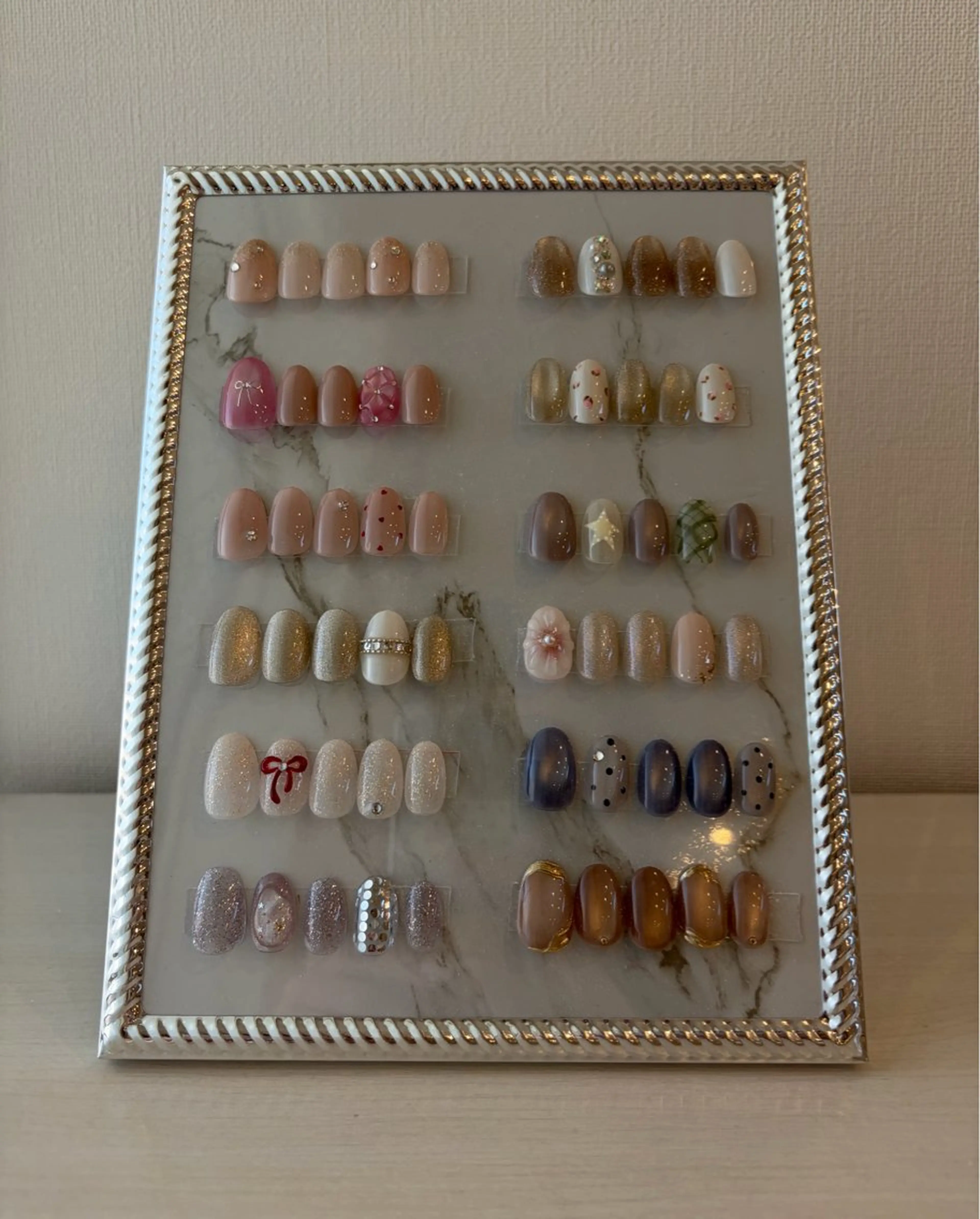 ネイル アートネイル シンプルネイル ハンドネイル NAIL&BODY Twinkle&Co.所属・中田 茉杏のネイルデザイン