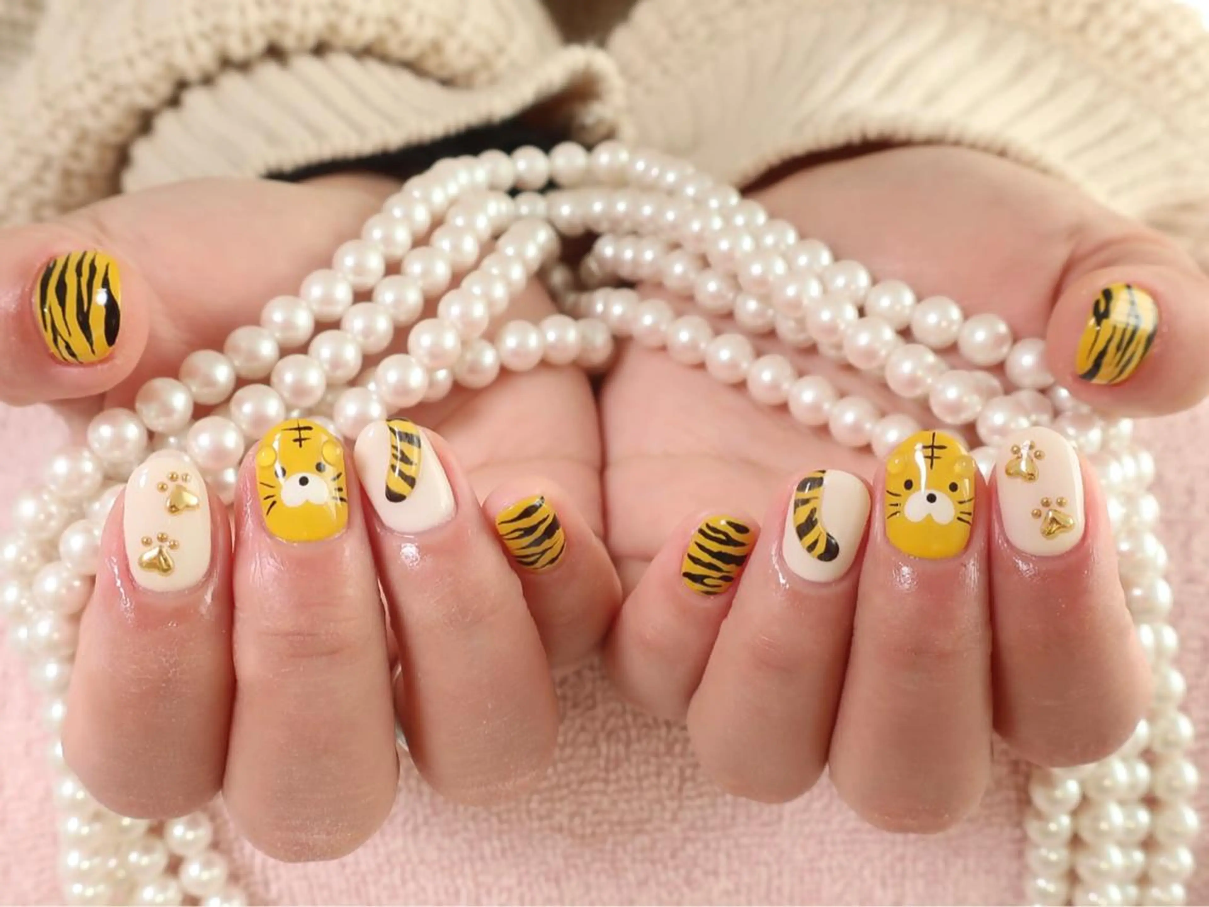 ネイル 持ち込み ハンドネイル つきかわ ともみのネイルデザイン