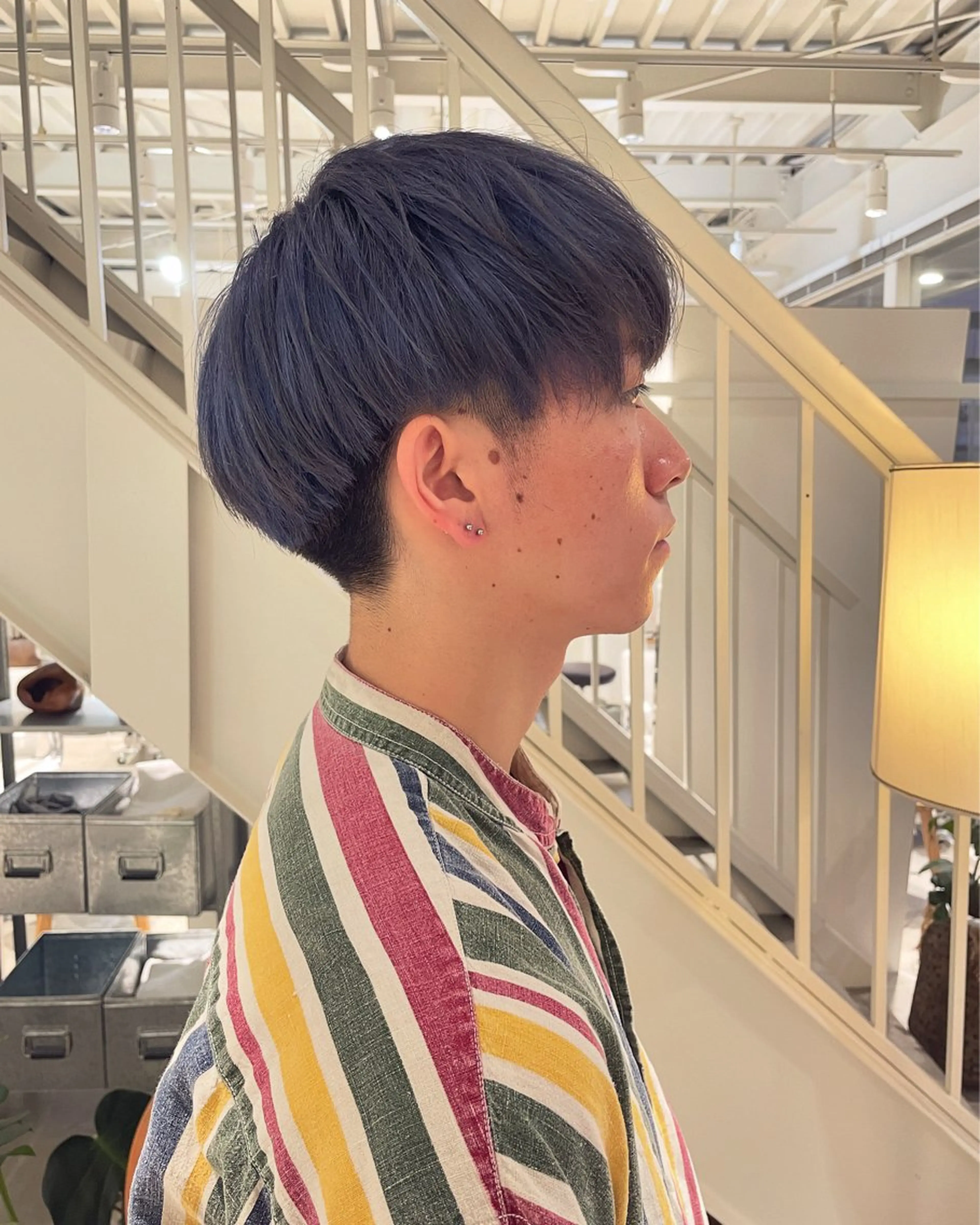 カラー メンズ ブルーカラー ブルーラベンダー ラベンダーカラー 安西 香利奈のヘアスタイル