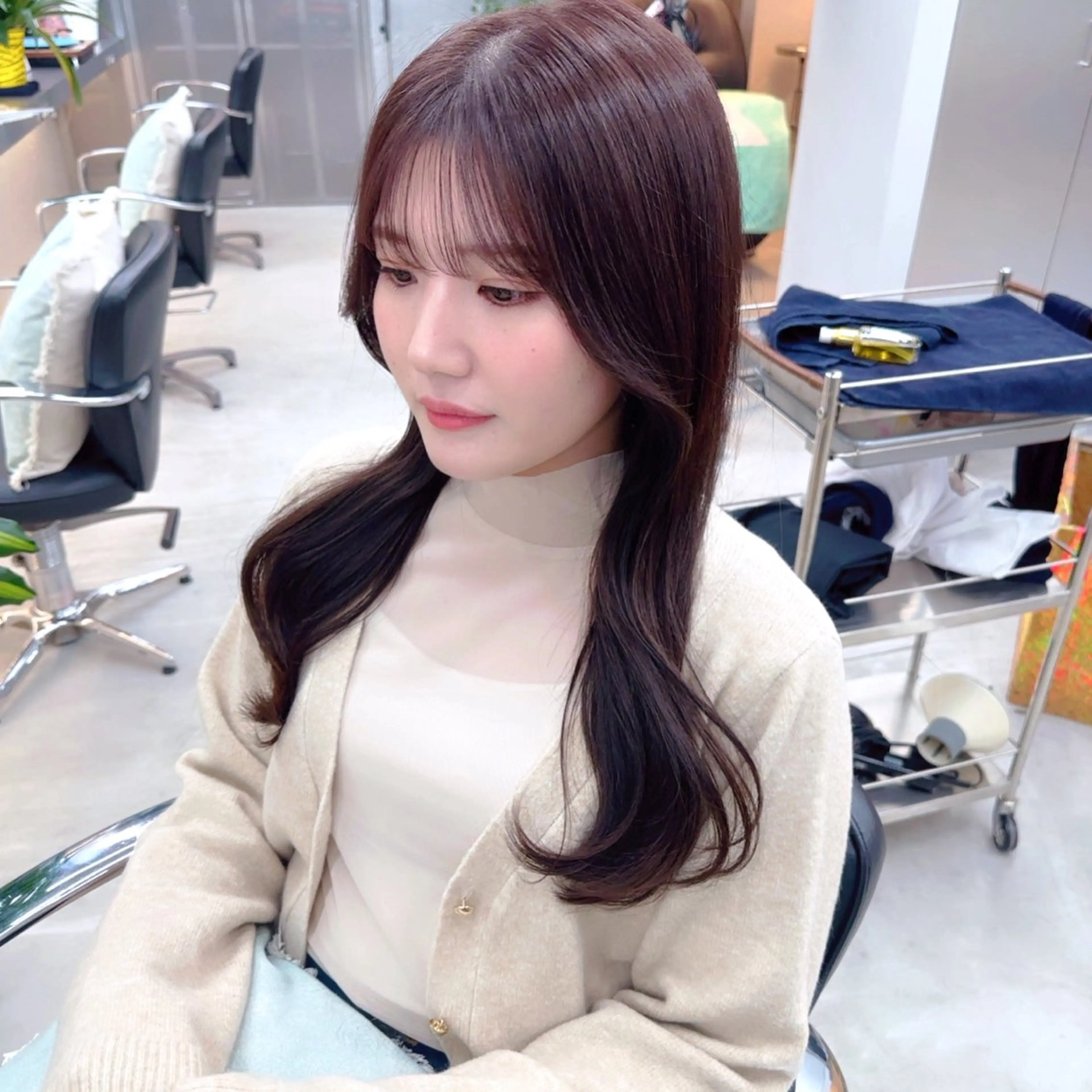 ロング カラー 岡野 静華のヘアスタイル