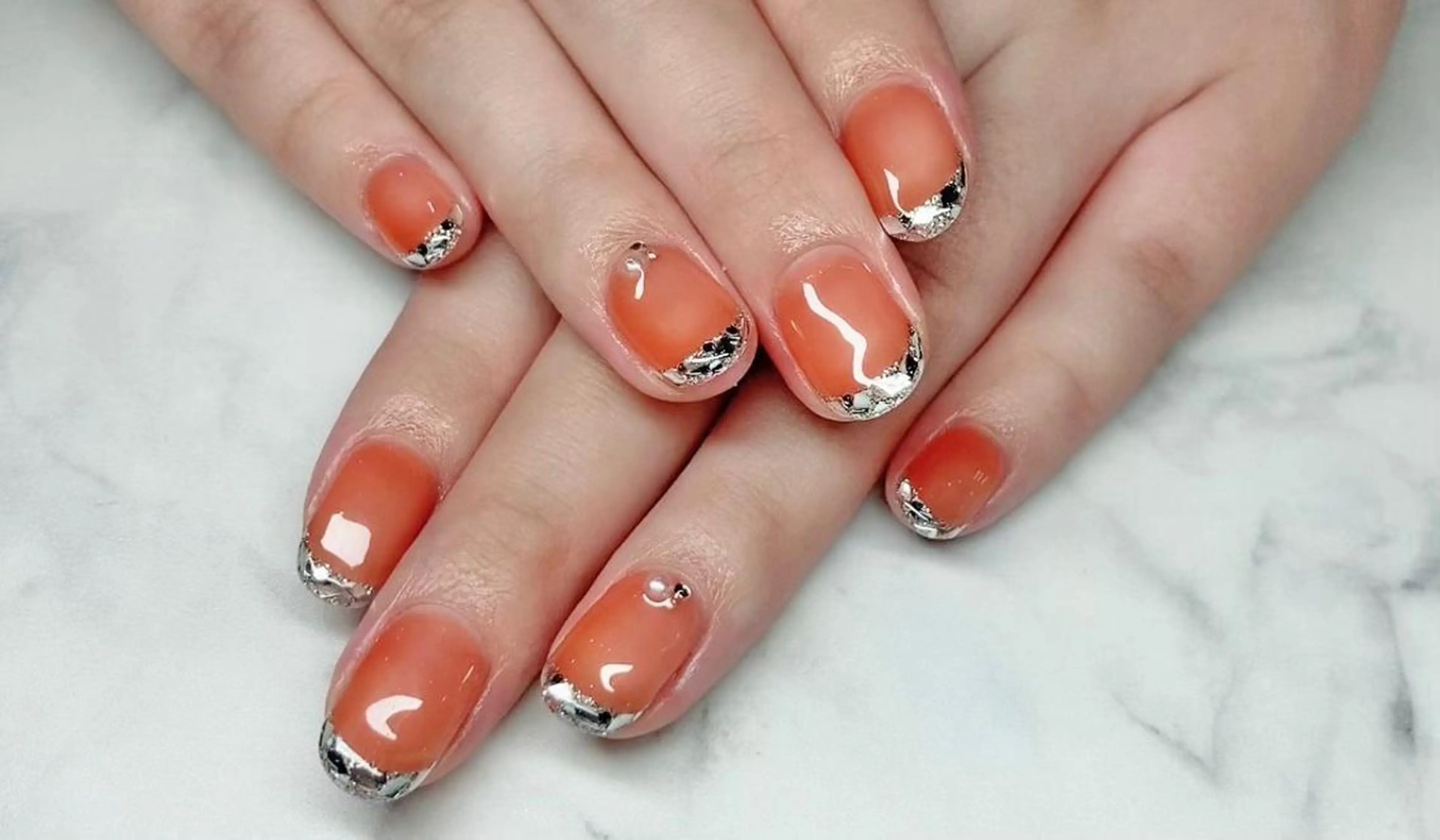 ネイル 長さ出し フレンチネイル ジェルネイル ガラスフレンチ 韓国ネイル ハンドネイル Nail&eye Belire 新宿のネイルデザイン