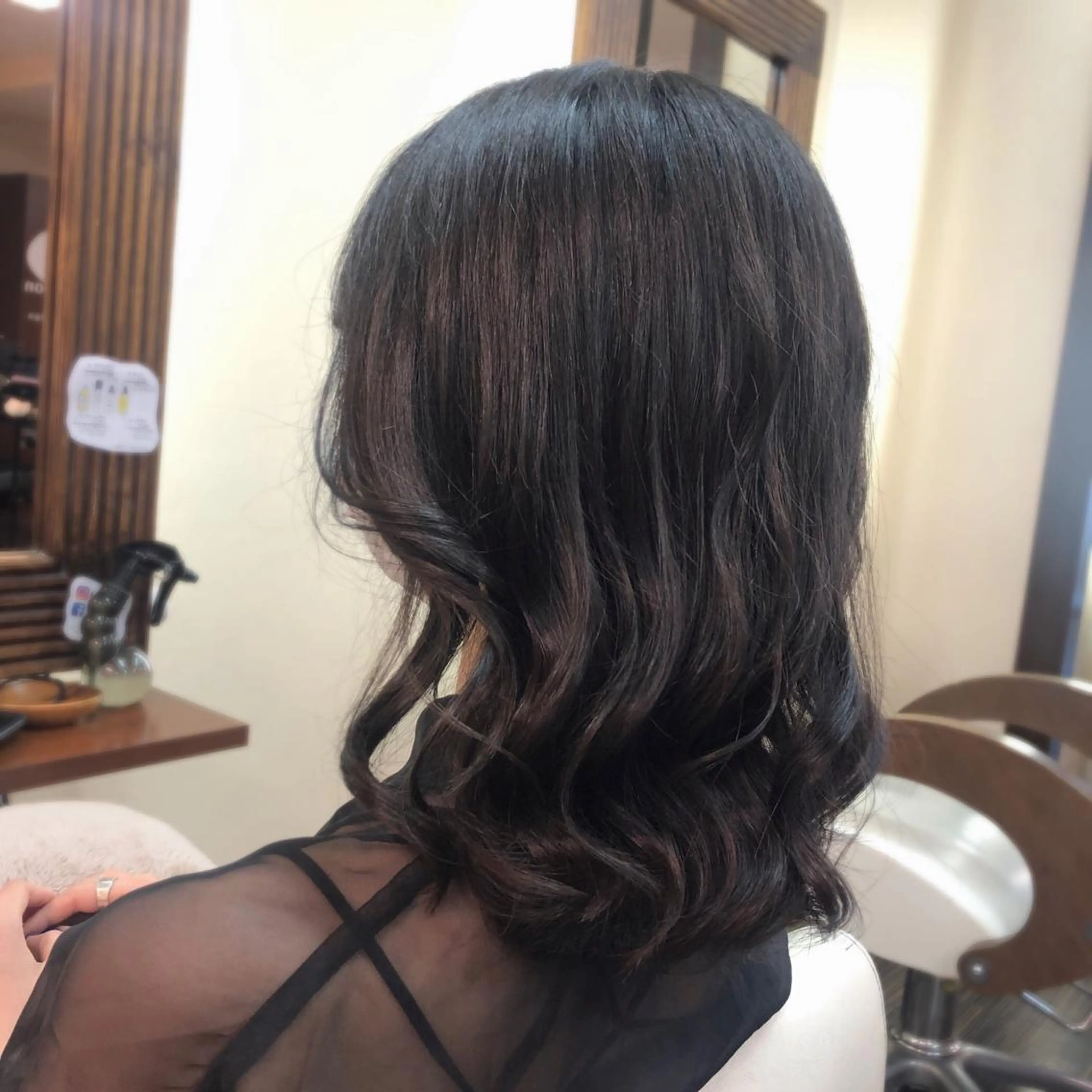 ミディアム カラー ヘアカラー トリートメント 山崎 絵莉香のヘアスタイル