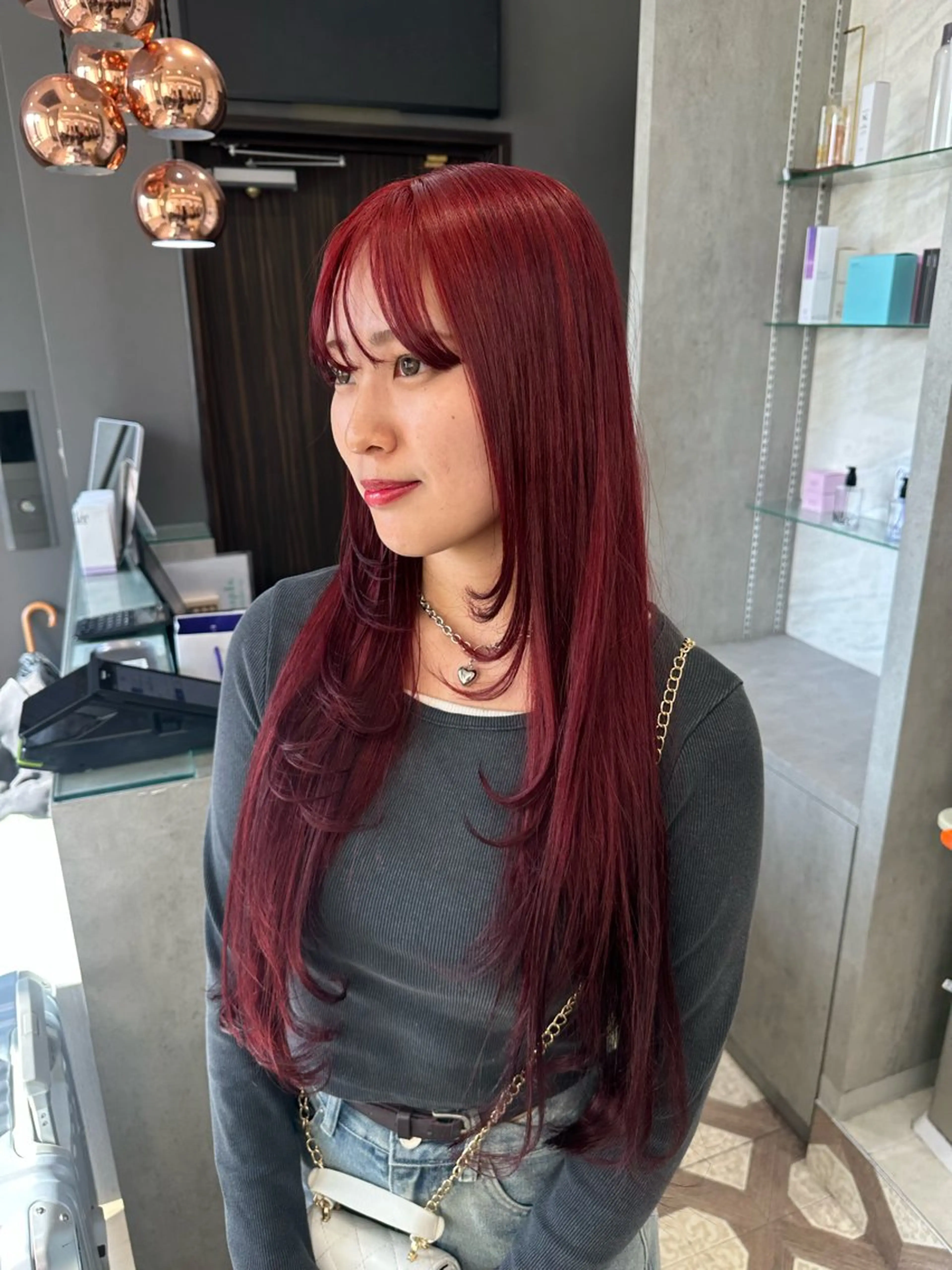 ロング 顔まわりレイヤー 顔周りカット レイヤーカット カット AYAKASA 暖色カラー/レイヤーのヘアスタイル