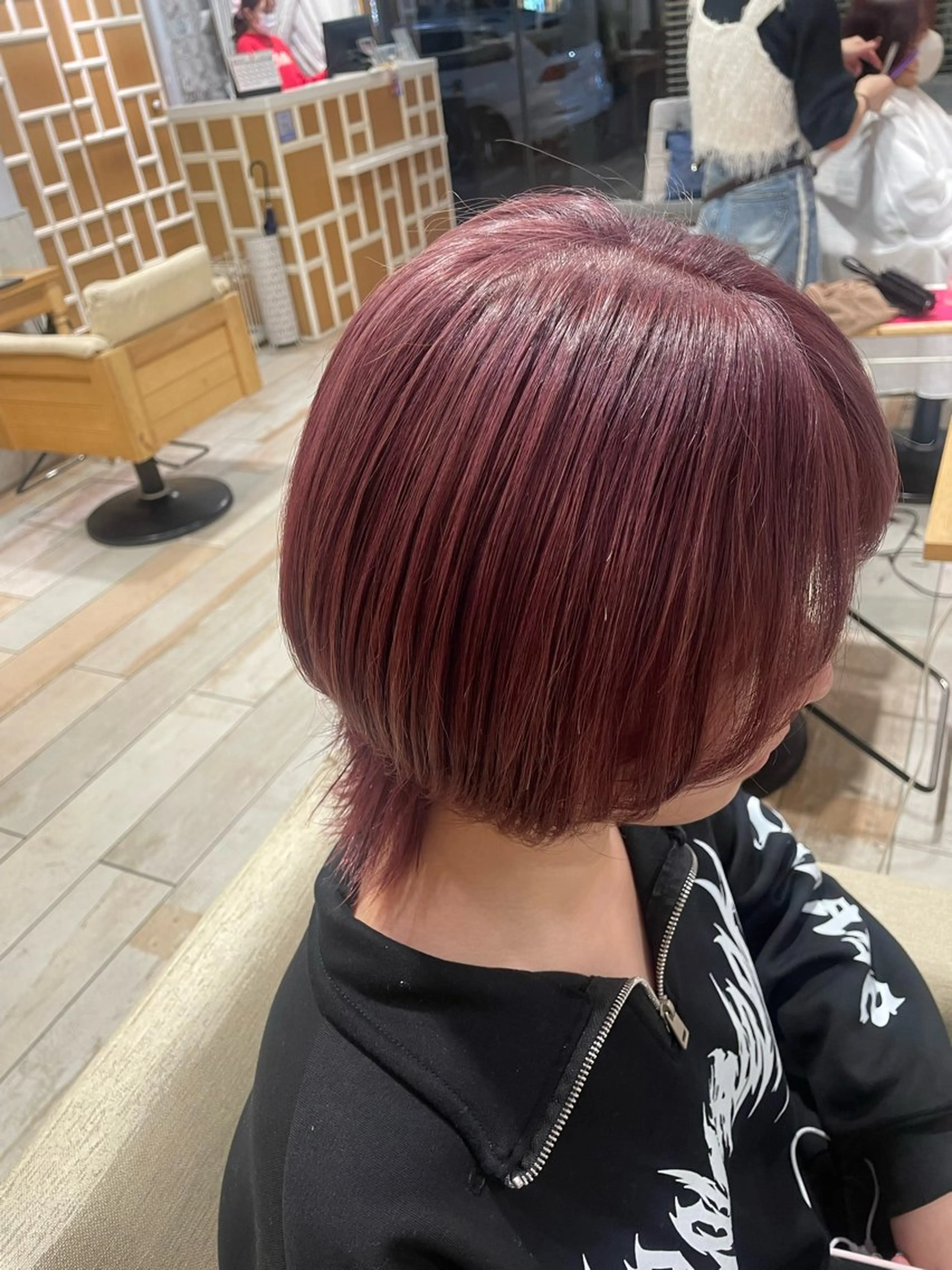 カラー ヘアカラー 小柳 夏美のヘアスタイル