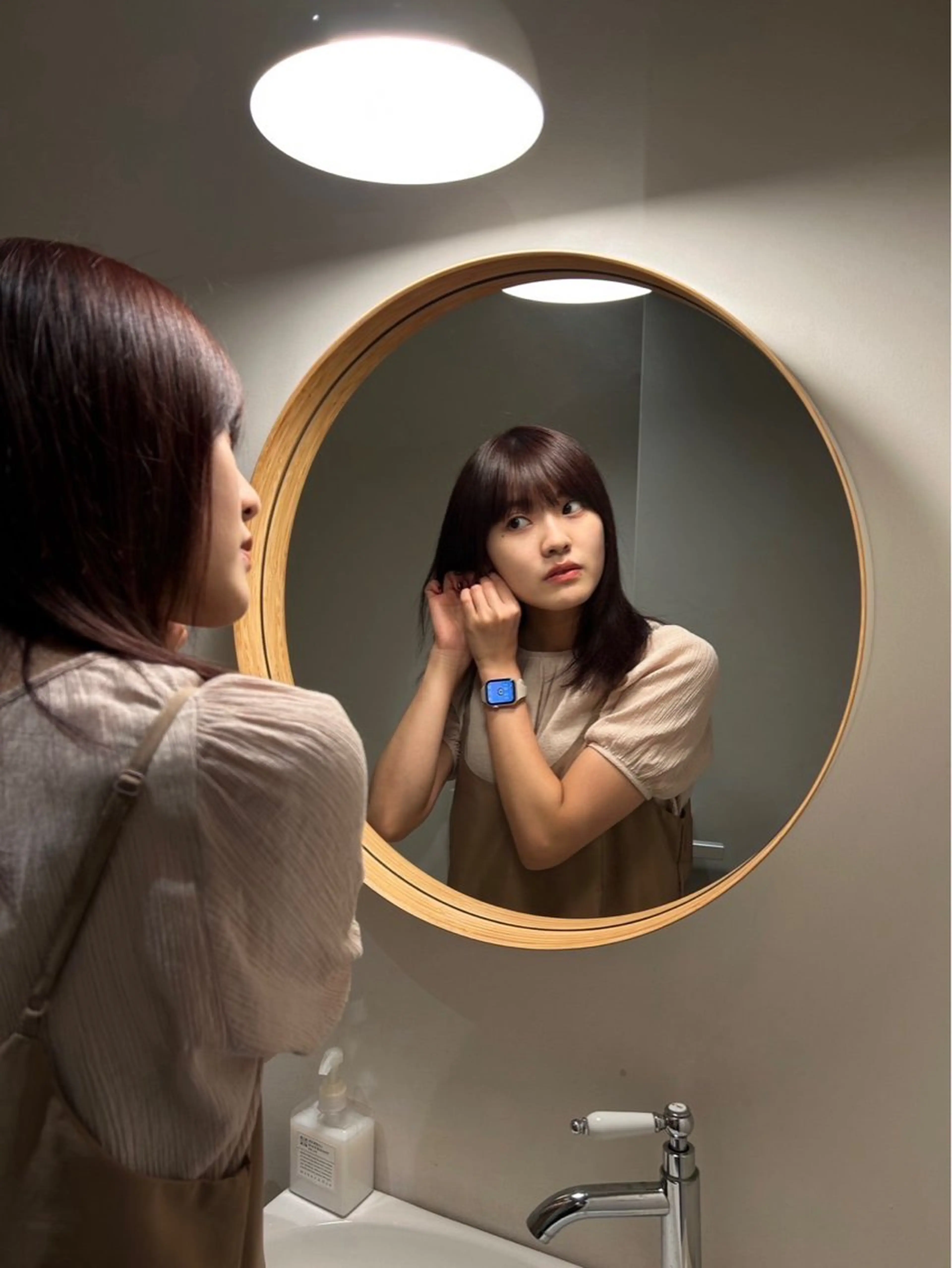 セミロング カラー FILMS所属・FILMS 銀座店 Mikotoのヘアスタイル