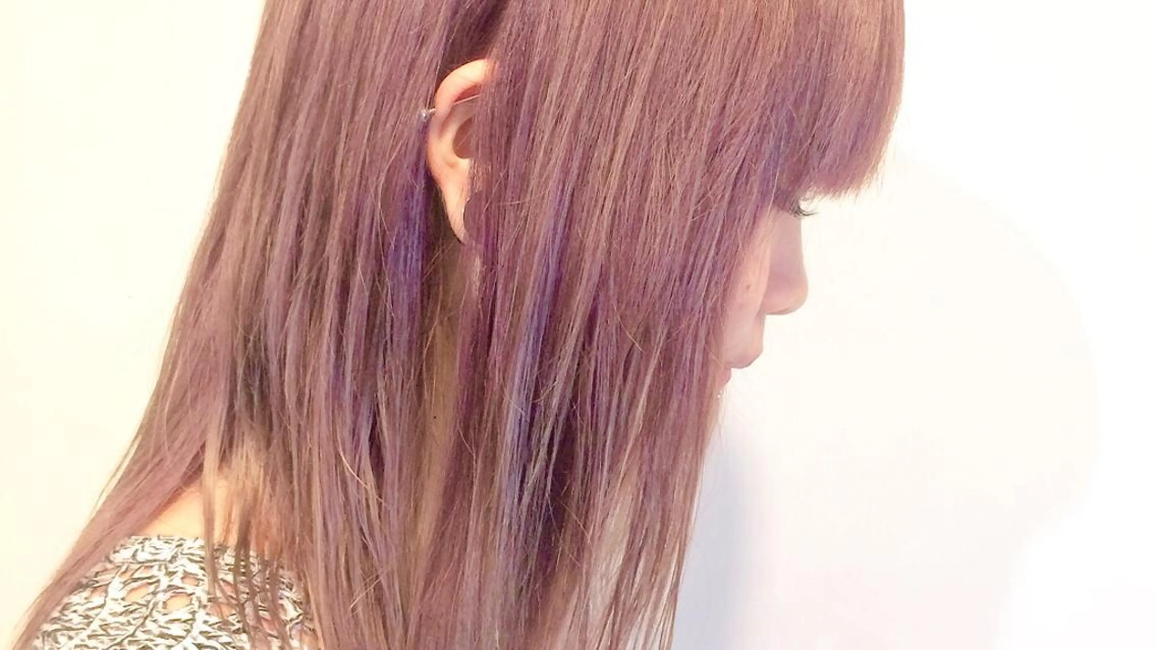 ミディアム カラー ピンクカラー 🪼個性、雰囲気🪼 ⛈オカダ🎧のヘアスタイル