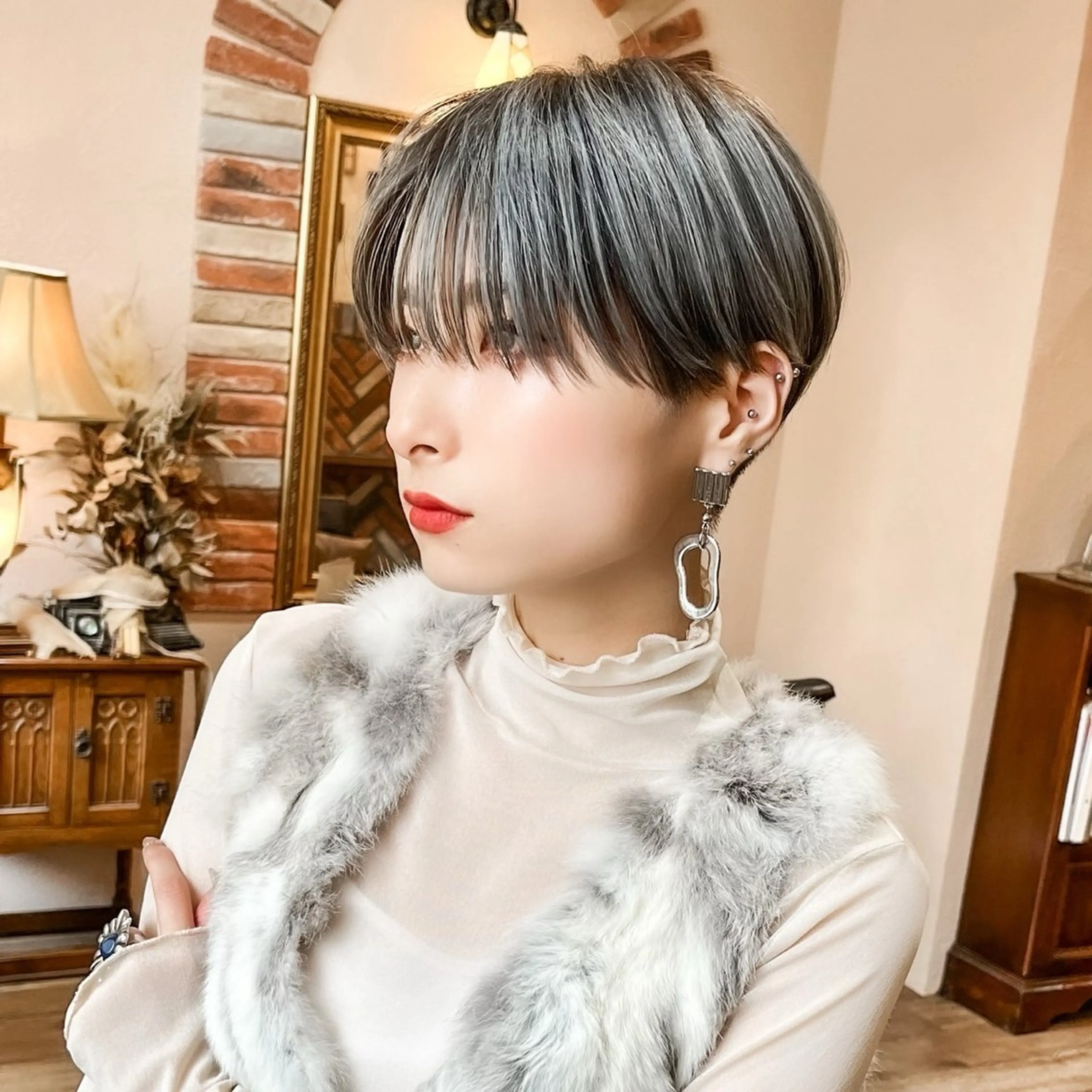 ショート ショートヘア ヘアカラー トリートメント FAVOR警固所属・マツノ ユウキのヘアスタイル