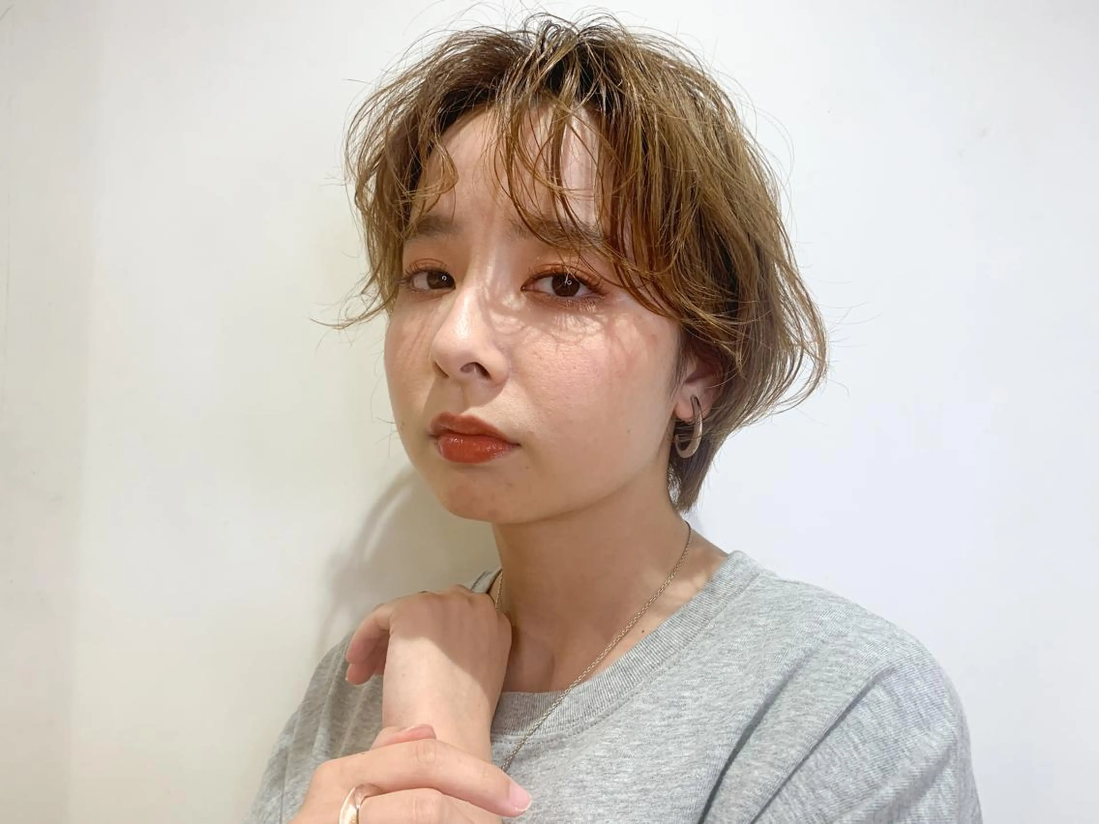 ショート 透明感カラー 金村真子のヘアスタイル