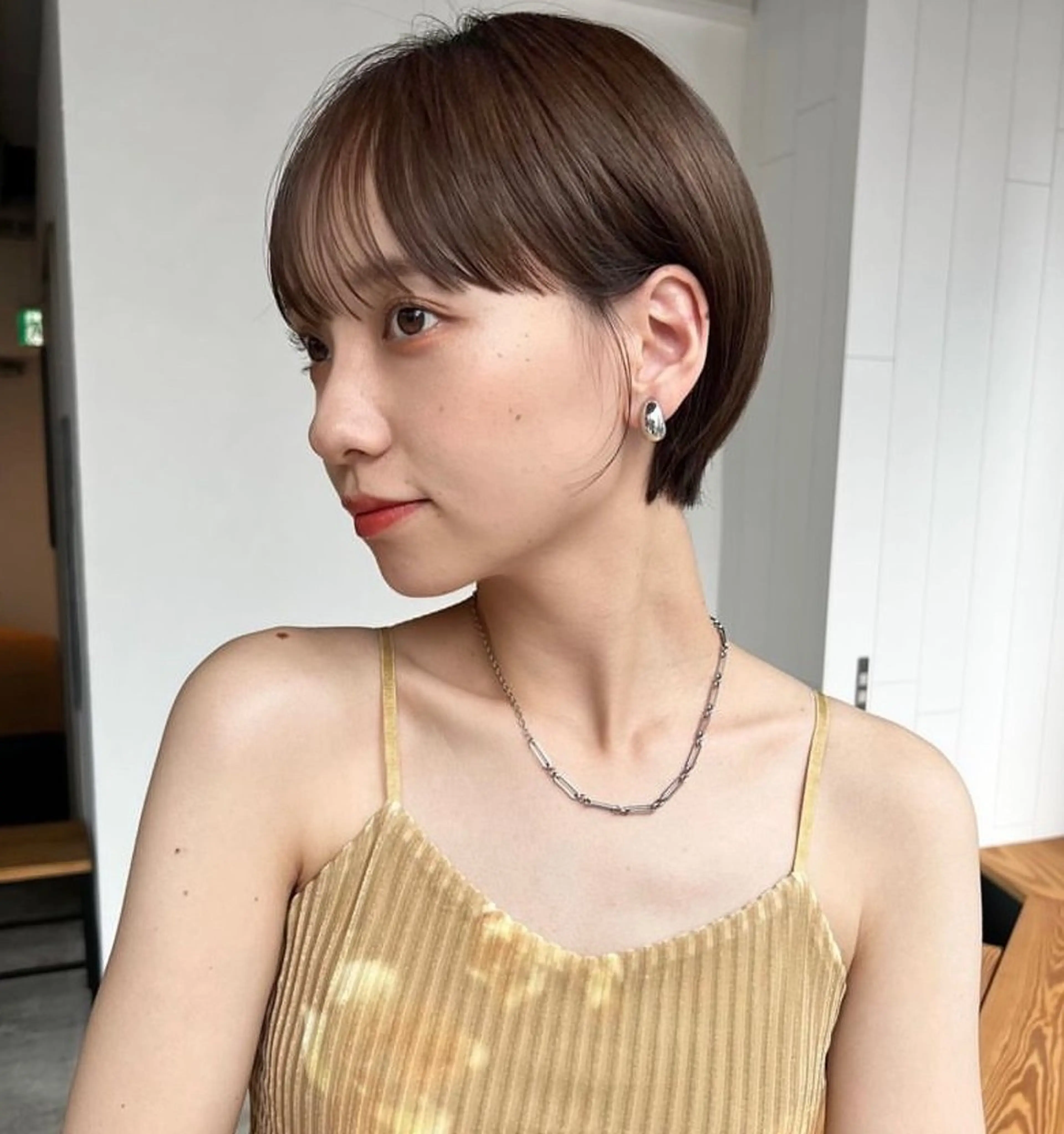 ショート 黒染め落とし ムラ修正　ハイトーンのヘアスタイル