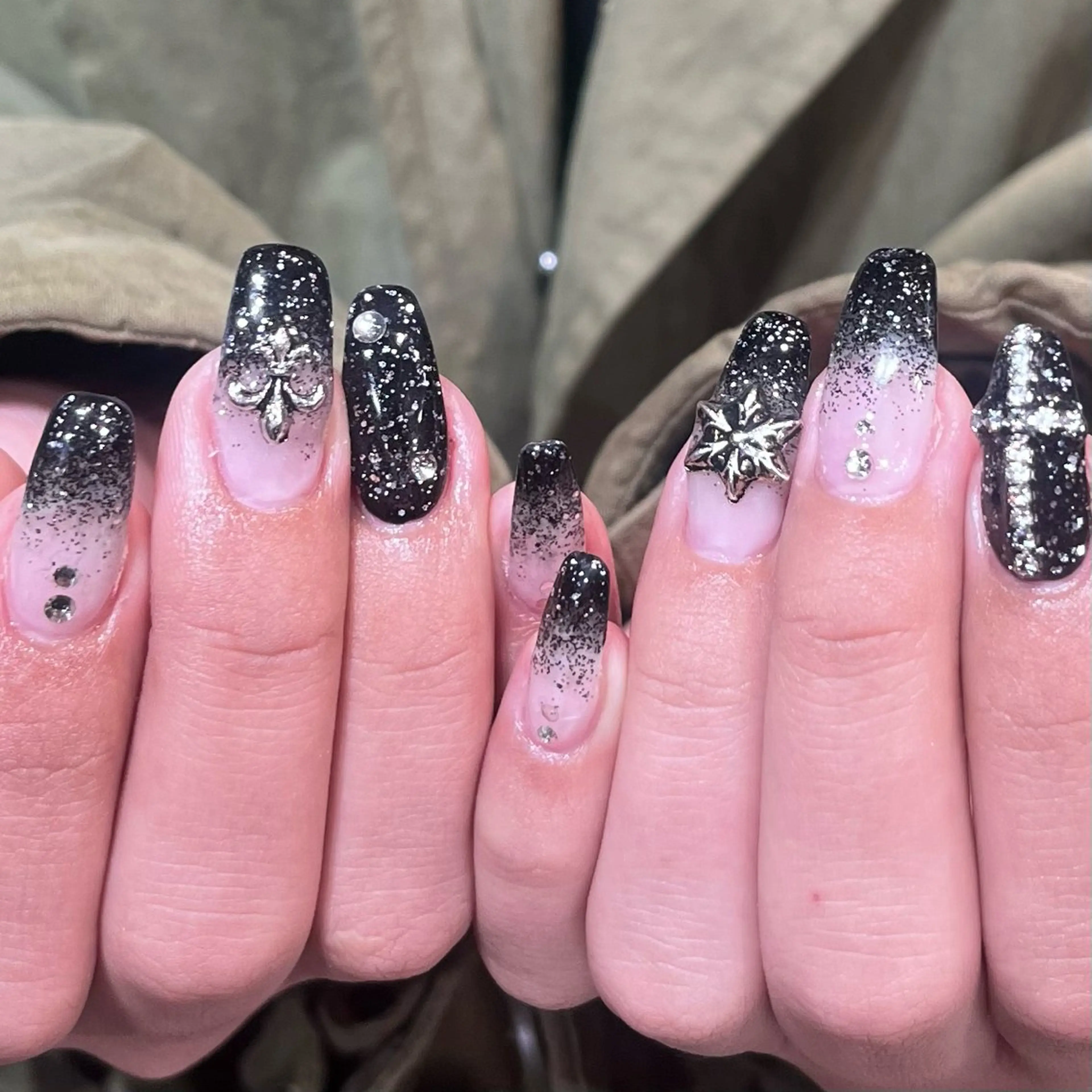 ネイル ハンドネイル 🩶レイナ🩶 color/nailのヘアスタイル