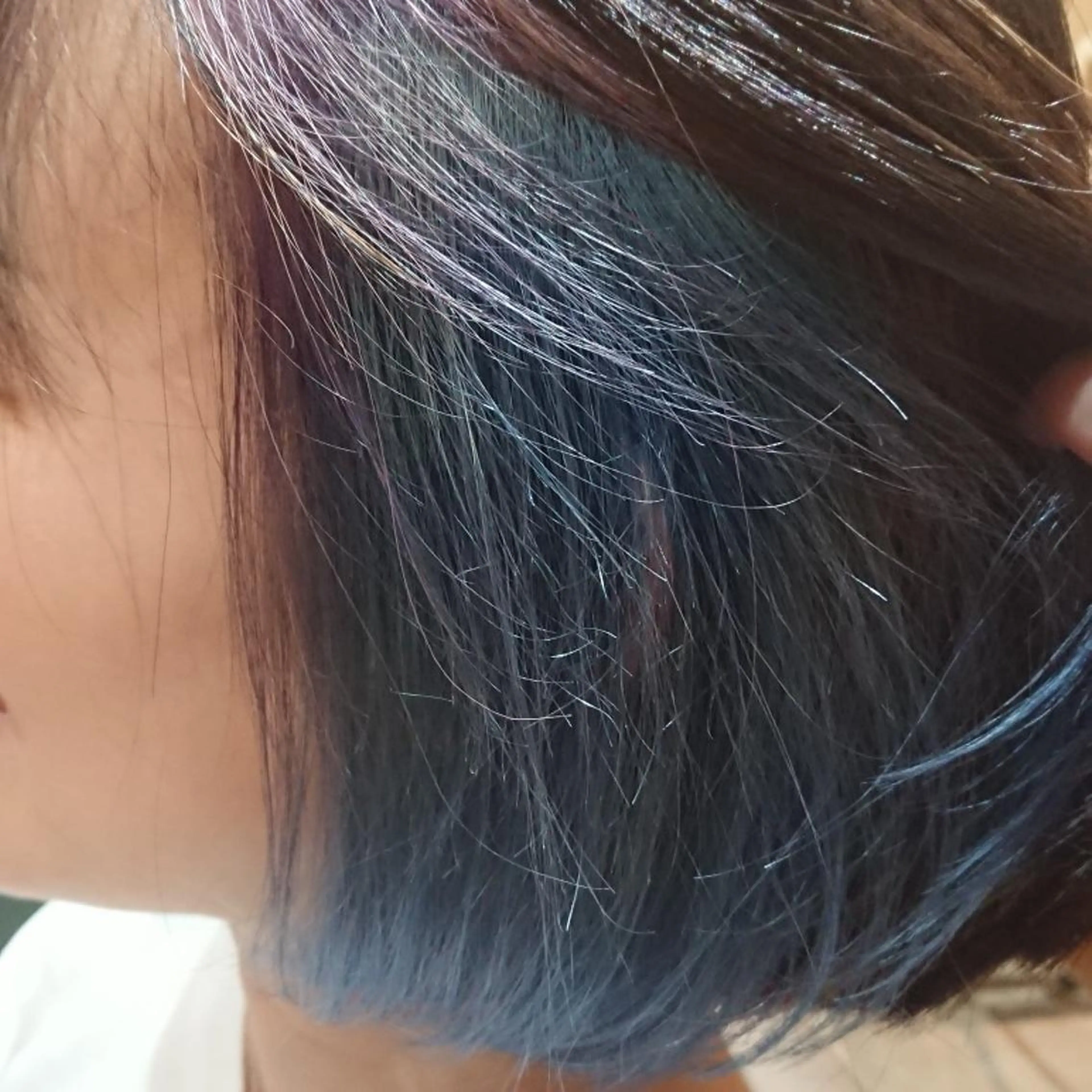 カラー ブルーカラー インナーカラー 田邉 俊和のヘアスタイル