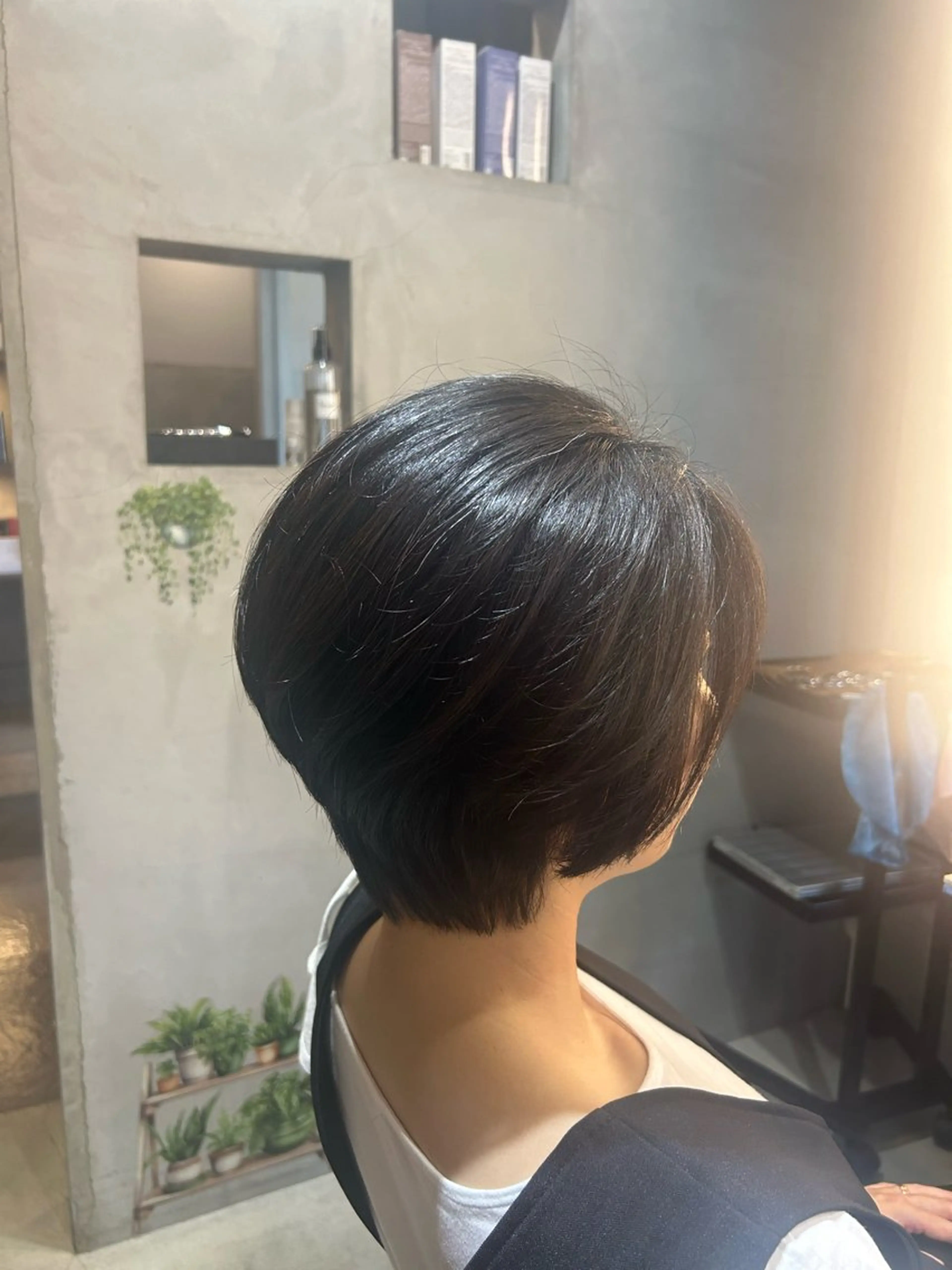 ショート カラー カット ヘアカラー 艶カラー／ベージュ/ ショート/安岡哲兵のヘアスタイル