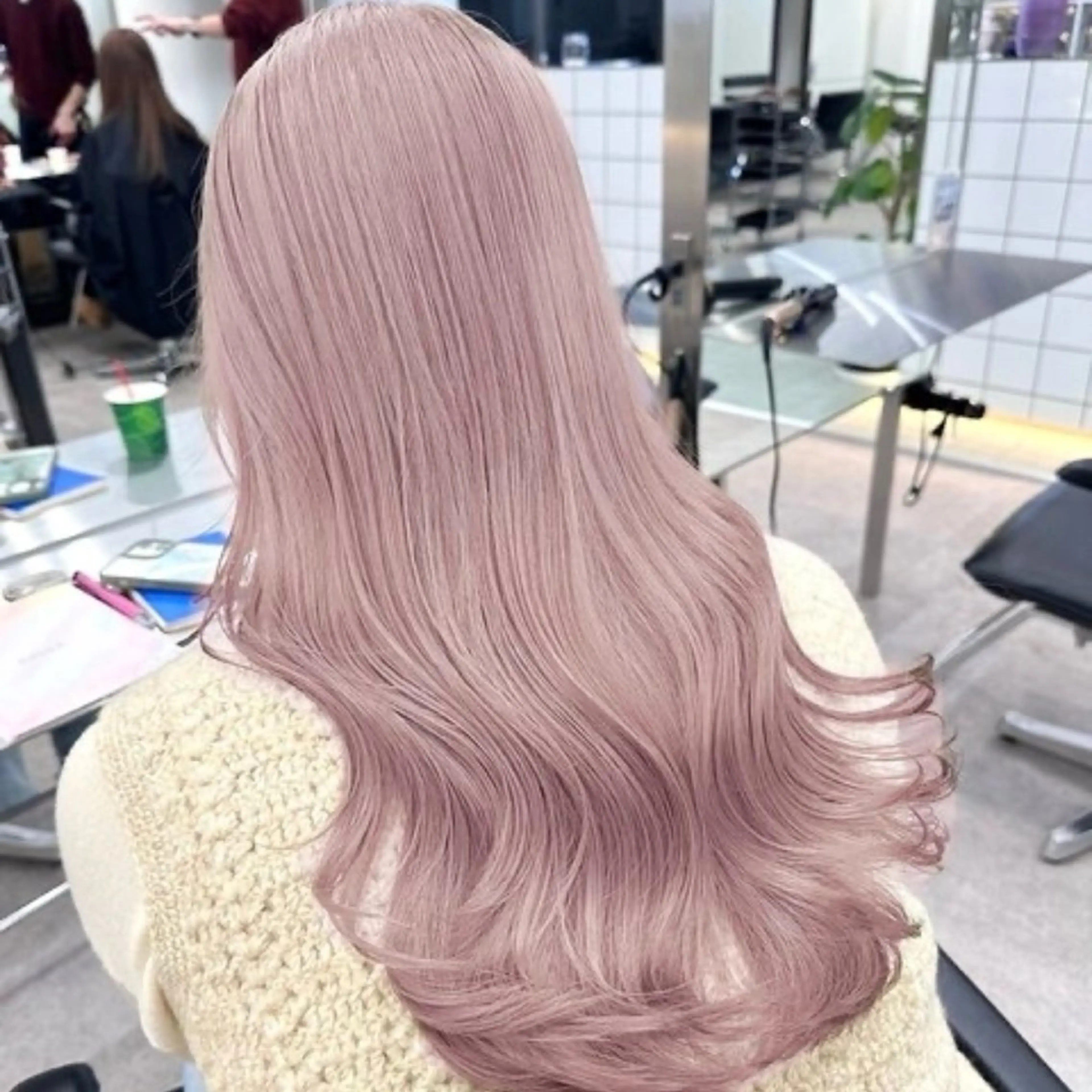 ロング カラー ブリーチ ダブルカラー ピンクカラー ミルクティーベージュ 🐱【Ryo】のヘアスタイル