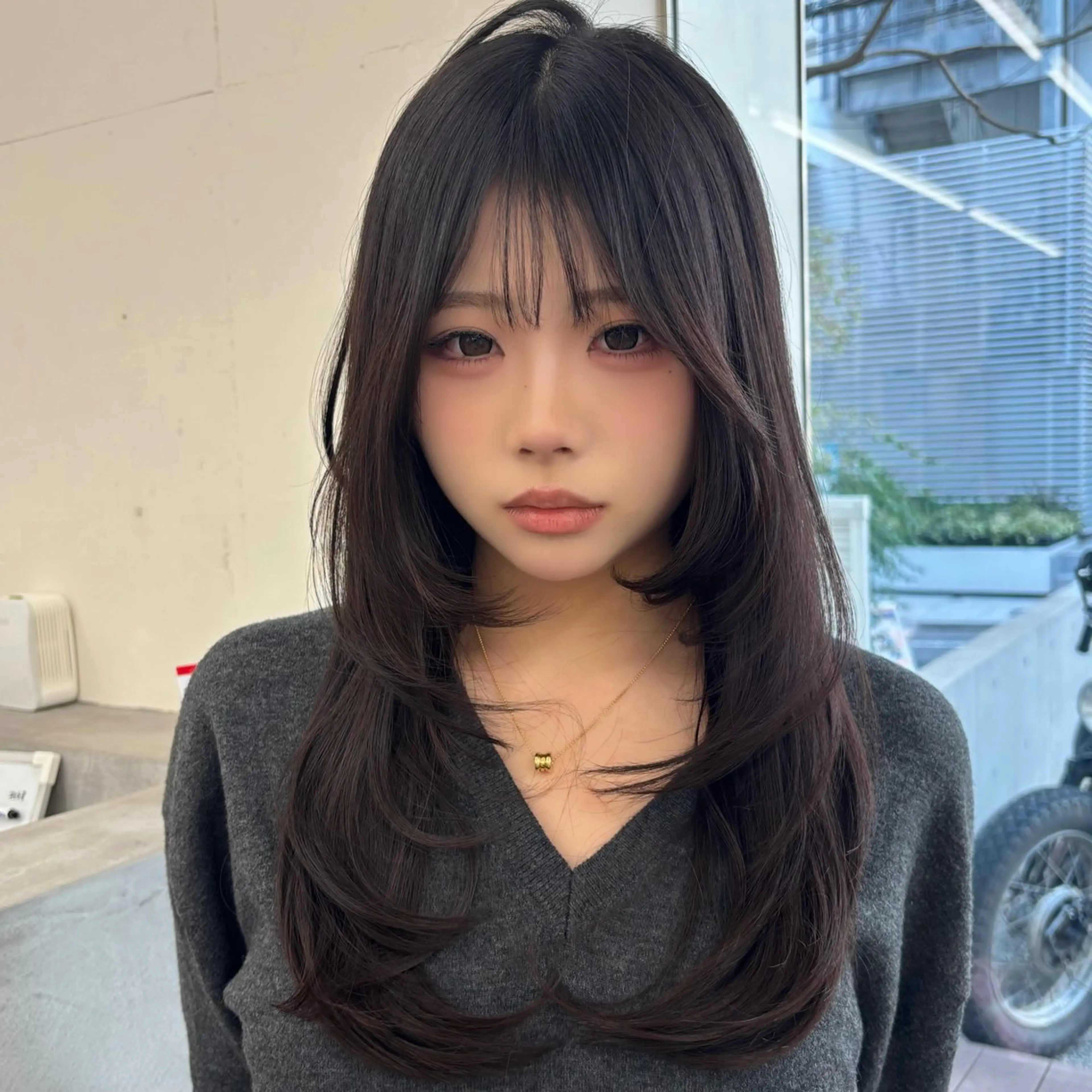 ロング レイヤーカット 似合わせカット 小顔カット カット トリートメント 前髪カット/韓国/ モモカ🎀のヘアスタイル