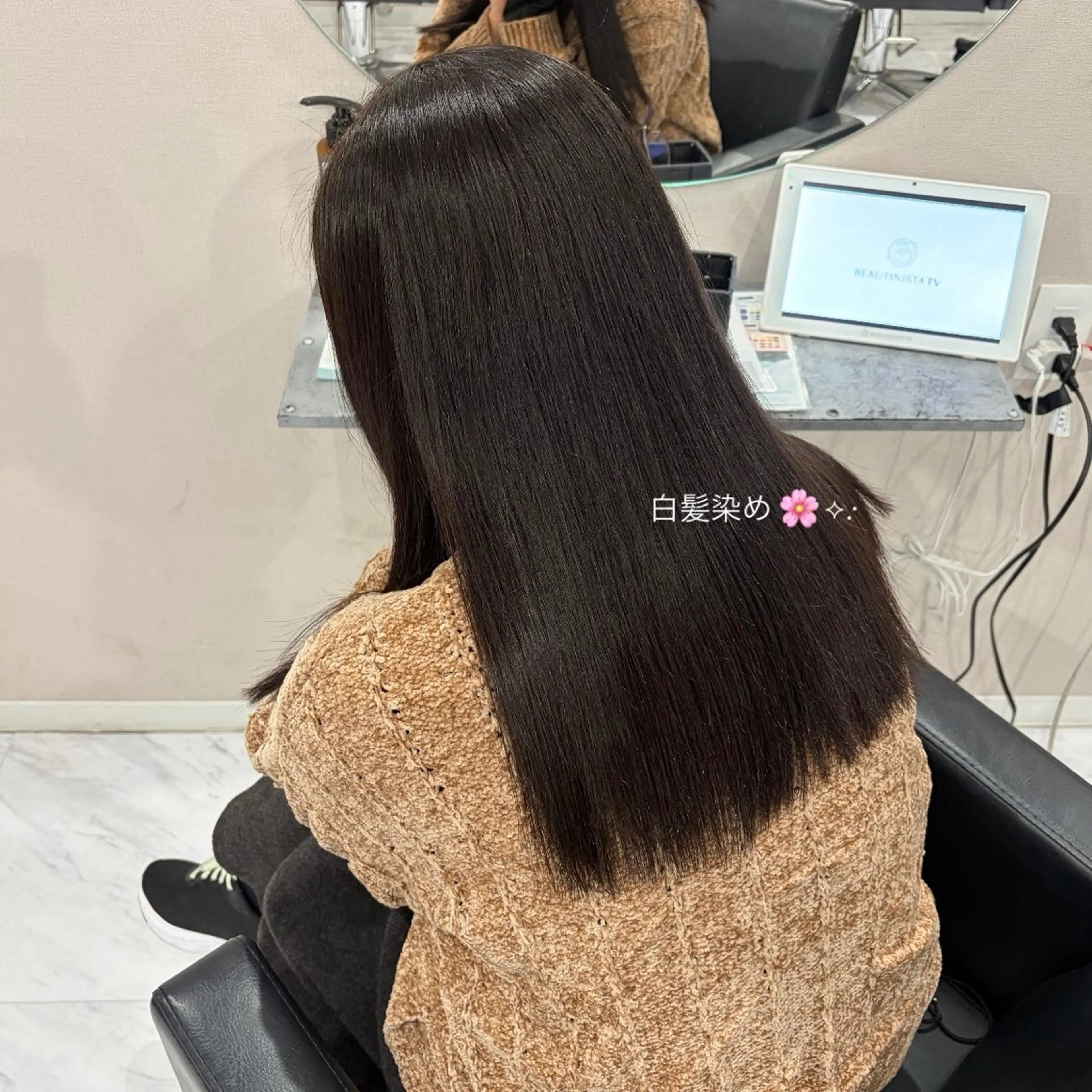 ロング カラー ヘアカラー 透明感カラー🪼🩵 𝐑𝐢𝐧のヘアスタイル