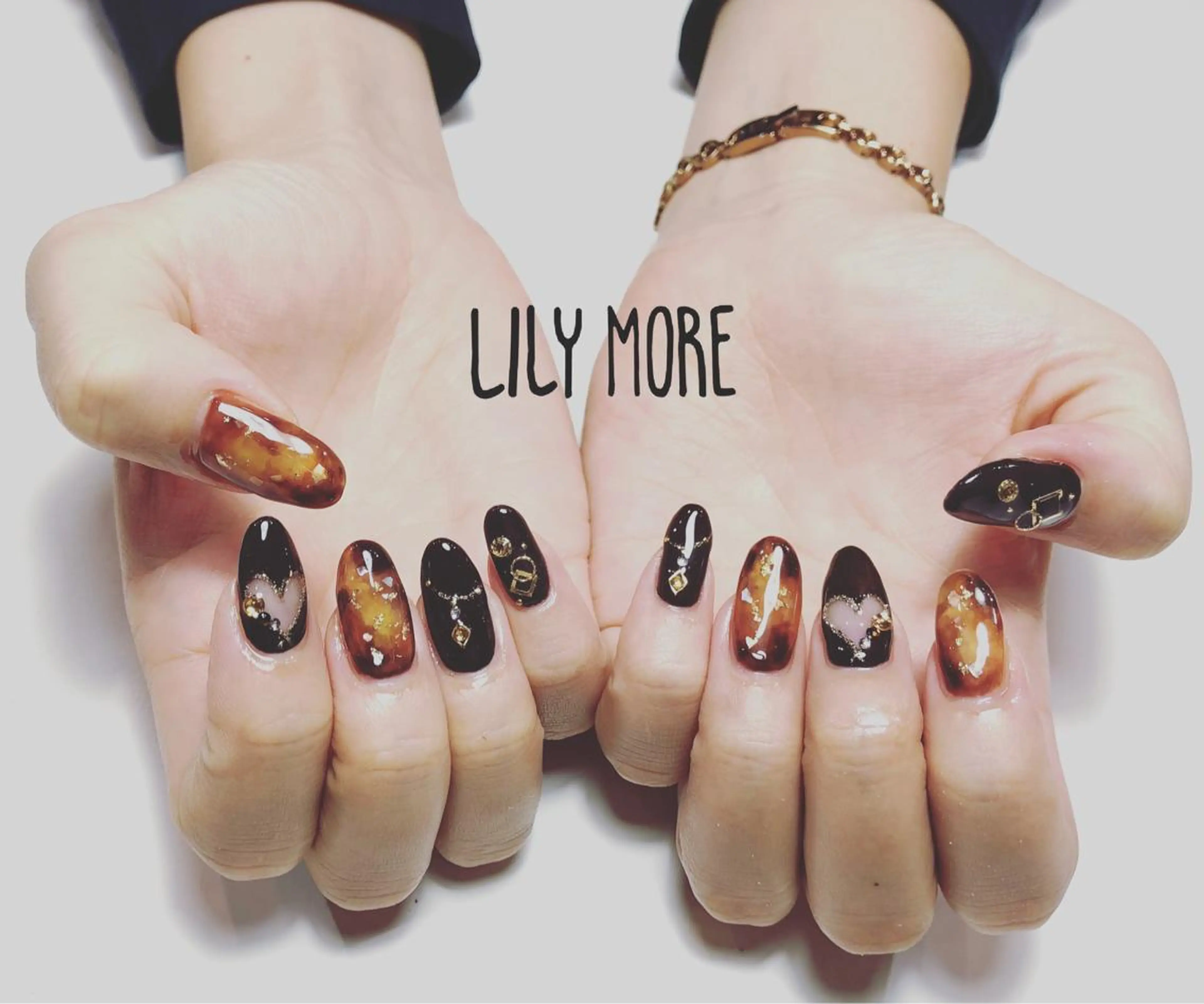ネイル べっ甲ネイル Lily closetのネイルデザイン