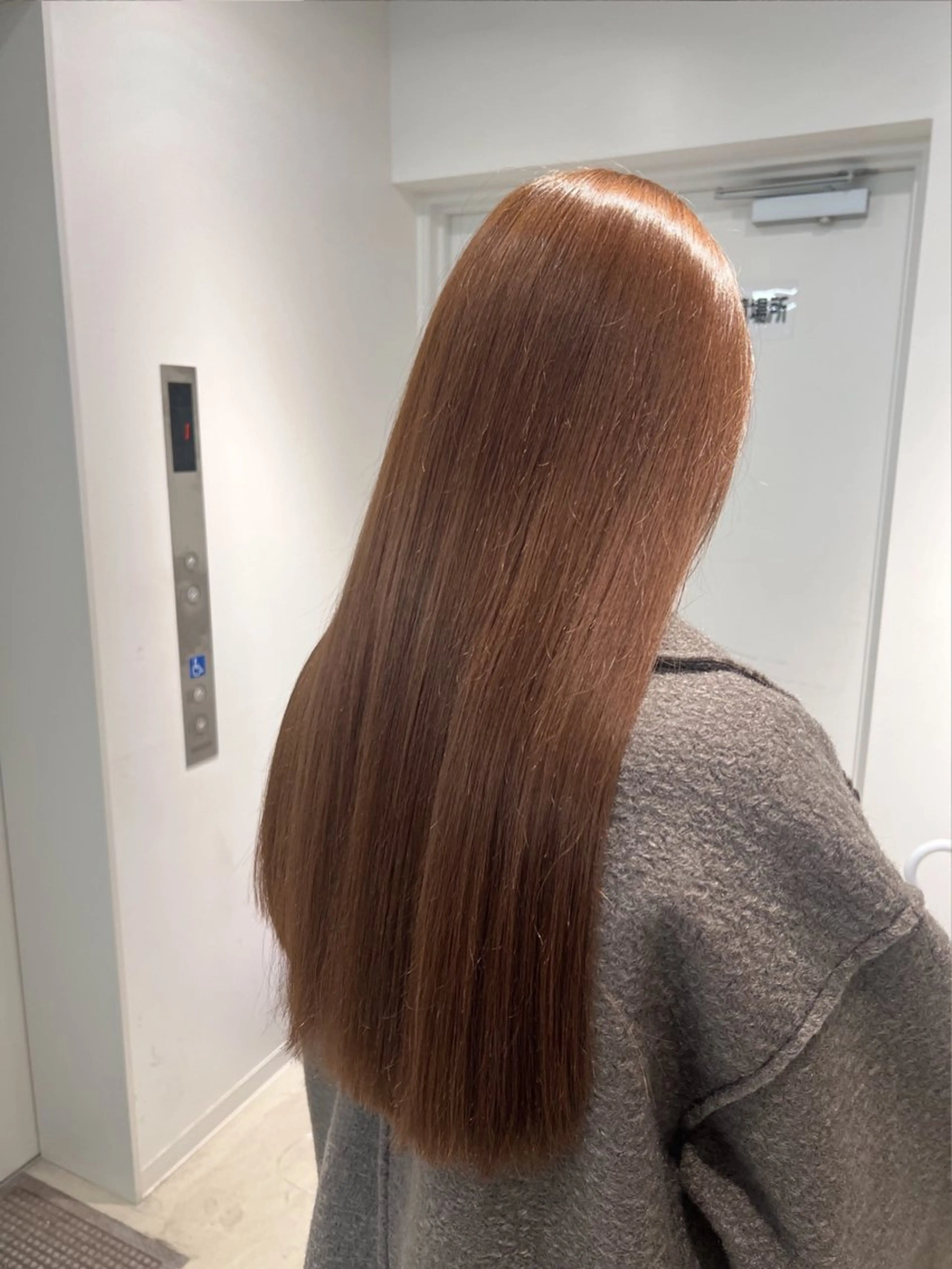 ロング カラー ヘアカラー トリートメント 艶ハイトーン🔆 ️️️安座間 希のヘアスタイル