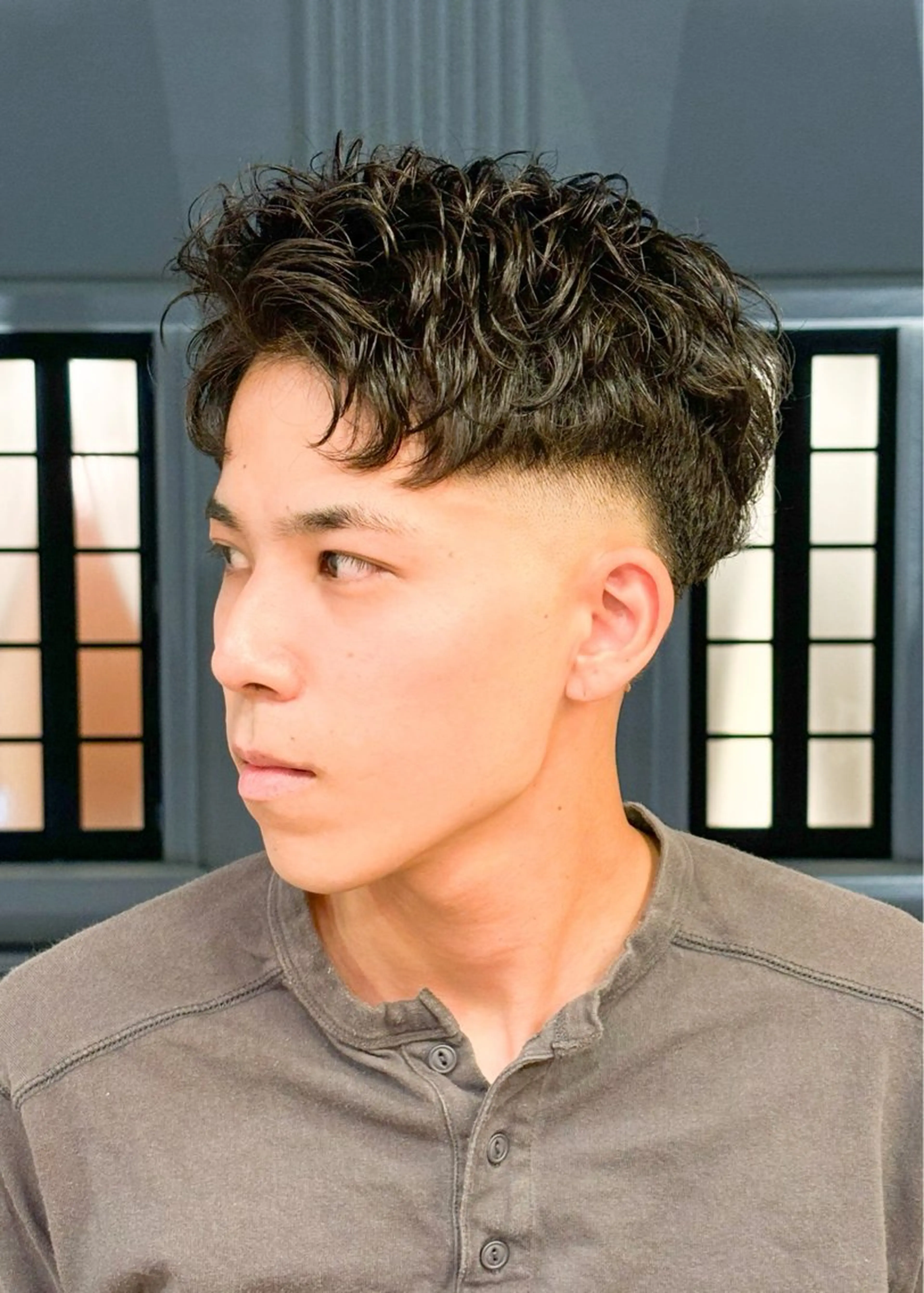 ショート メンズ アップバング DAD　BARBERSHOP所属・三宮メンズカット ヨシイッキのヘアスタイル