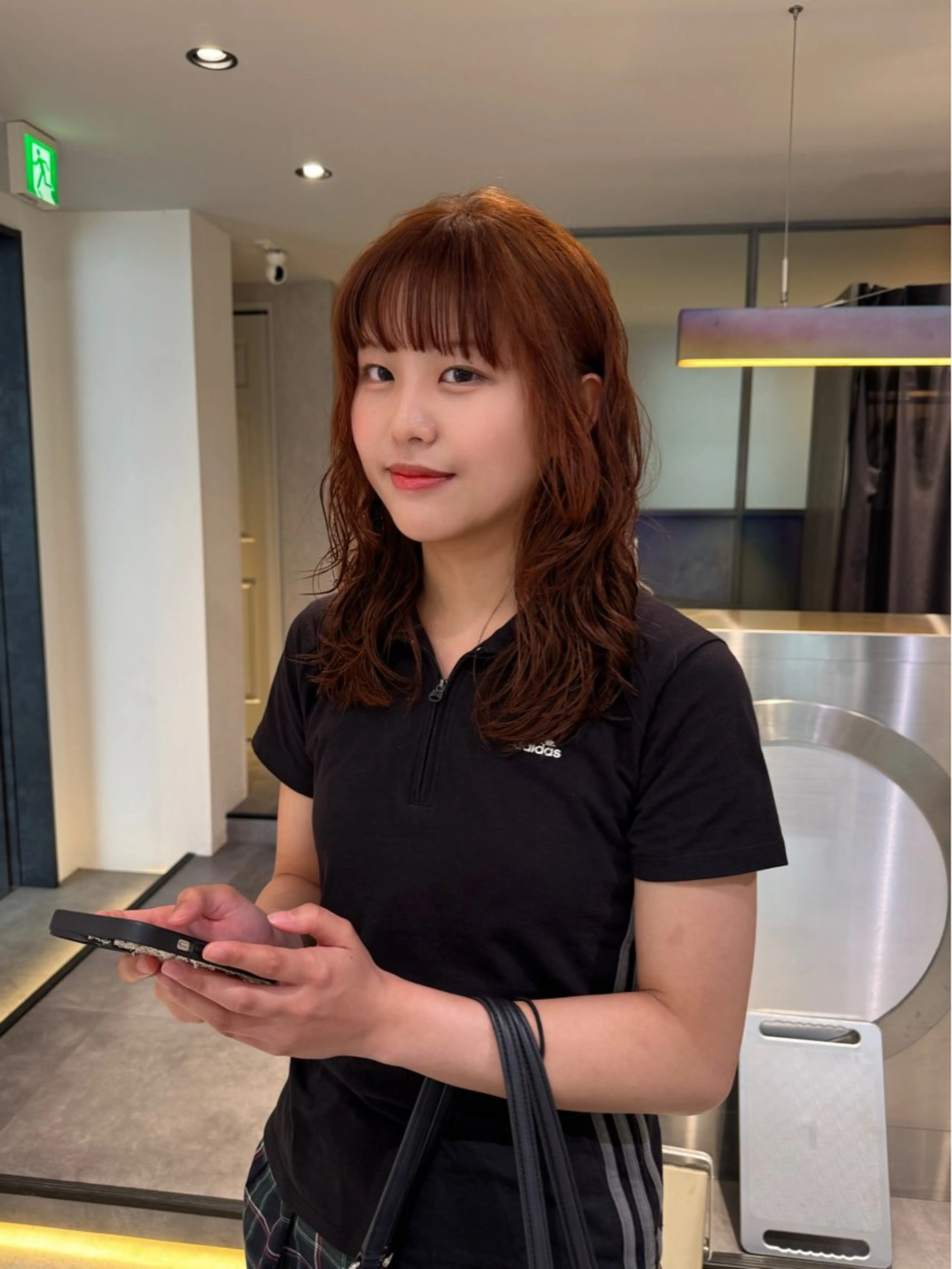 ミディアム カラー パーマ ミディアムパーマ ブリーチ ブリーチなしカラー オレンジ 🌿パーマ/ボブ/ レイヤー/Mikiのヘアスタイル