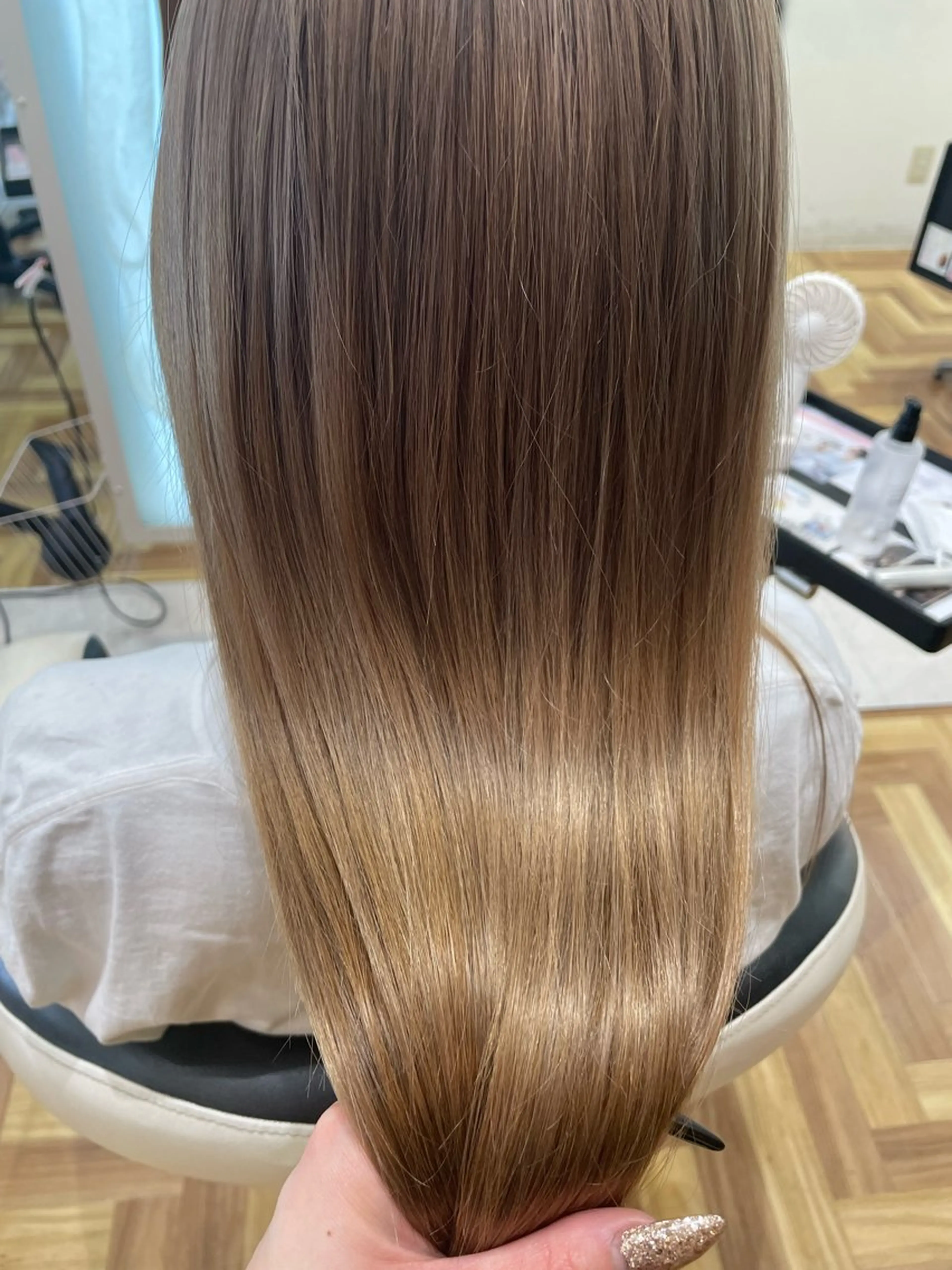 ロング カラー ブリーチ トリートメント 酸熱トリートメント ヘアカラー トリートメント 福森 みずきのヘアスタイル