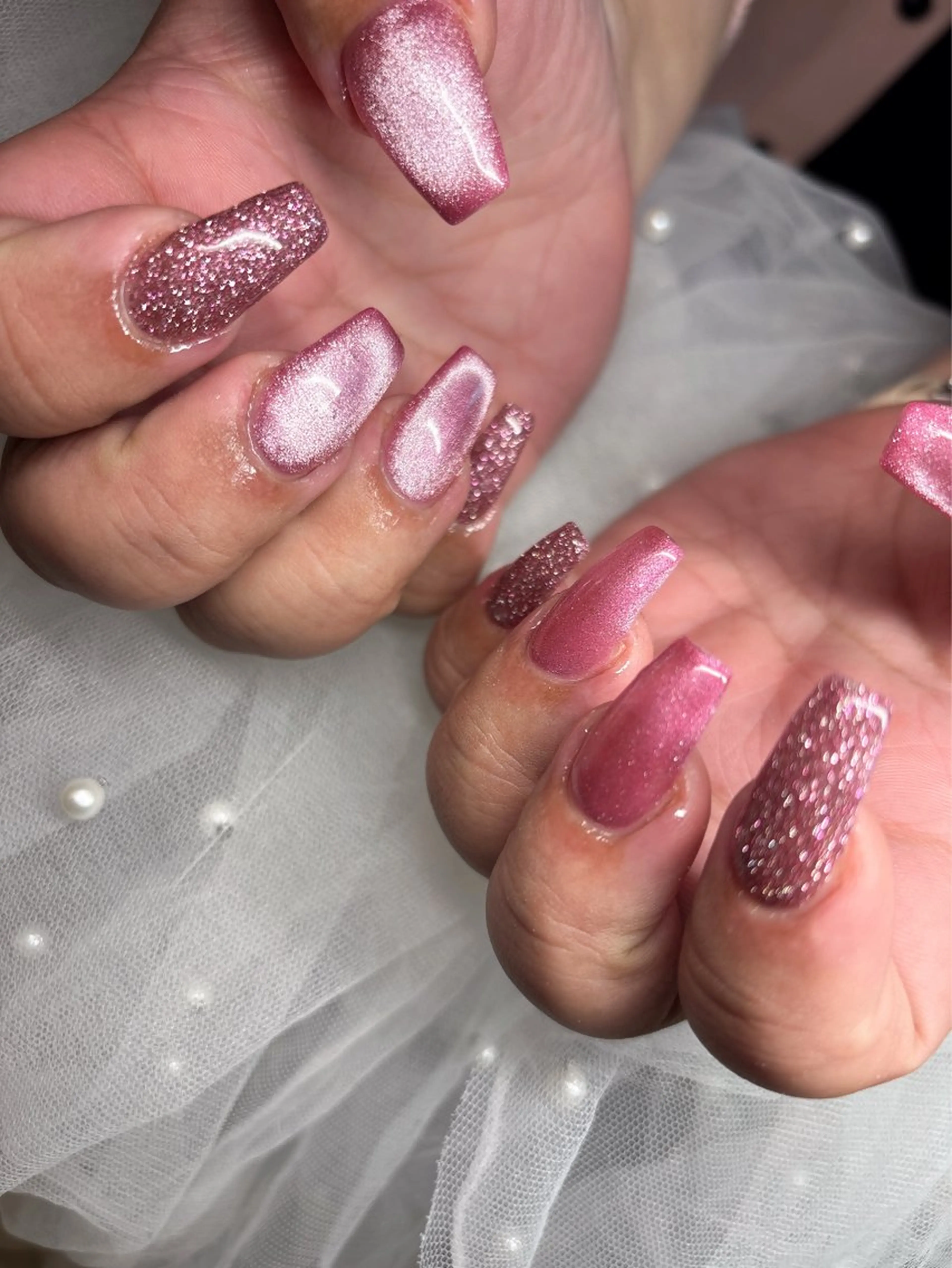 ネイル フラッシュネイル ラメ(グリッター) マグネットネイル ピンク スカルプネイル happiness nailのネイルデザイン