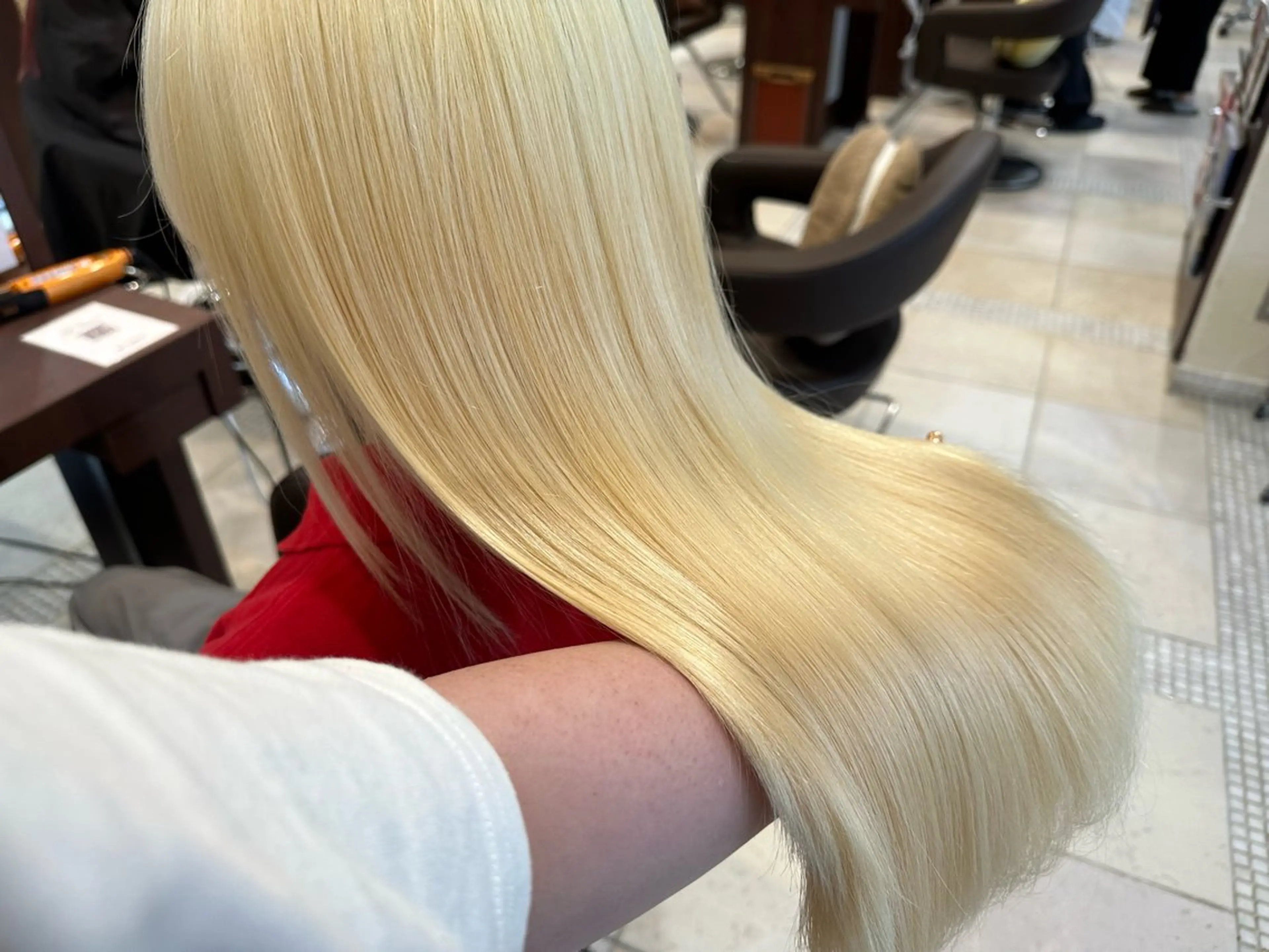 【髪質再生ハイトーン✨】🌼ケアブリーチ+カラー +内部補修TR🌼¥18480の写真