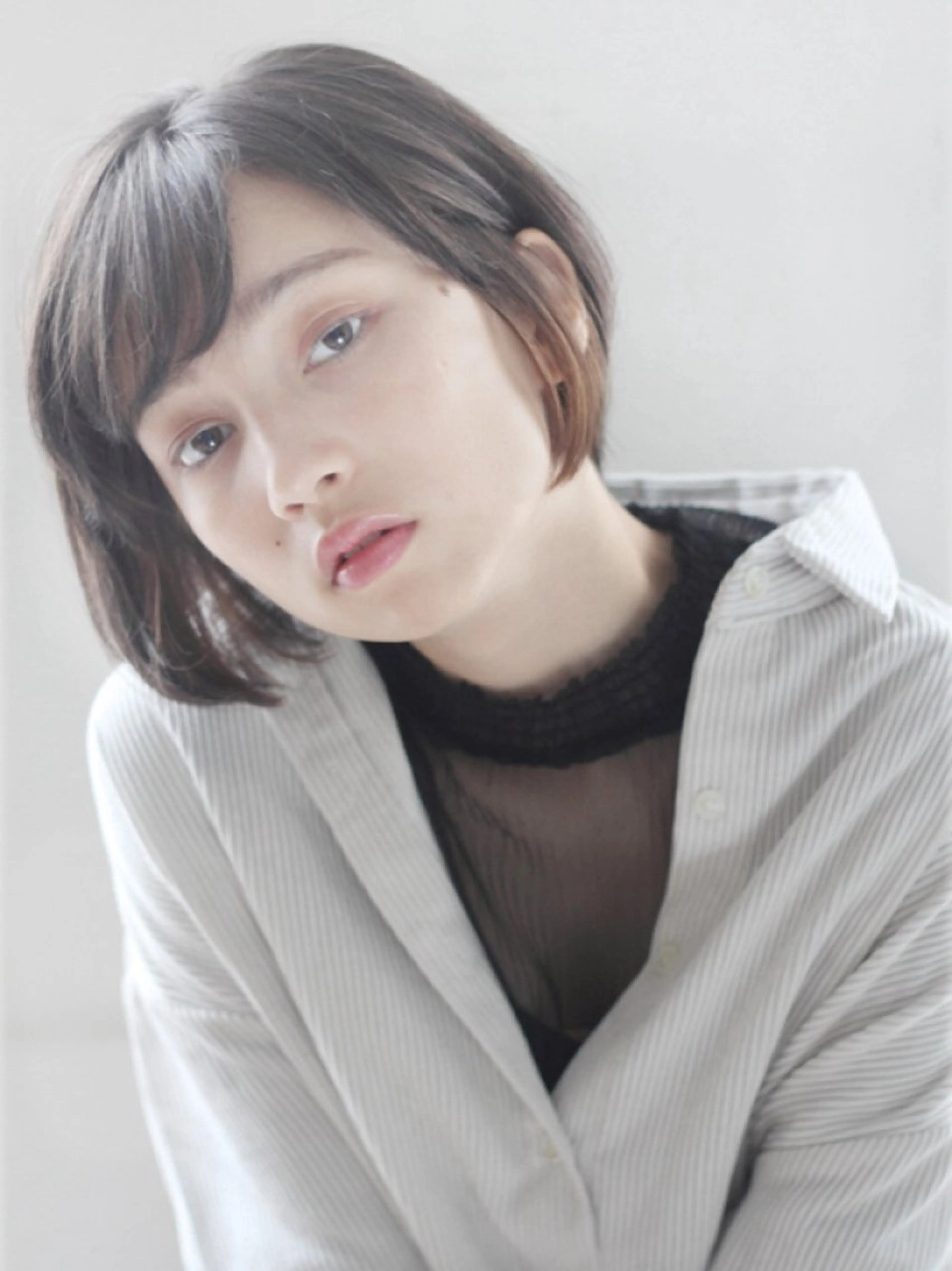 ミディアム 縮毛矯正×髪質改善 カラー×クロスパーマのヘアスタイル