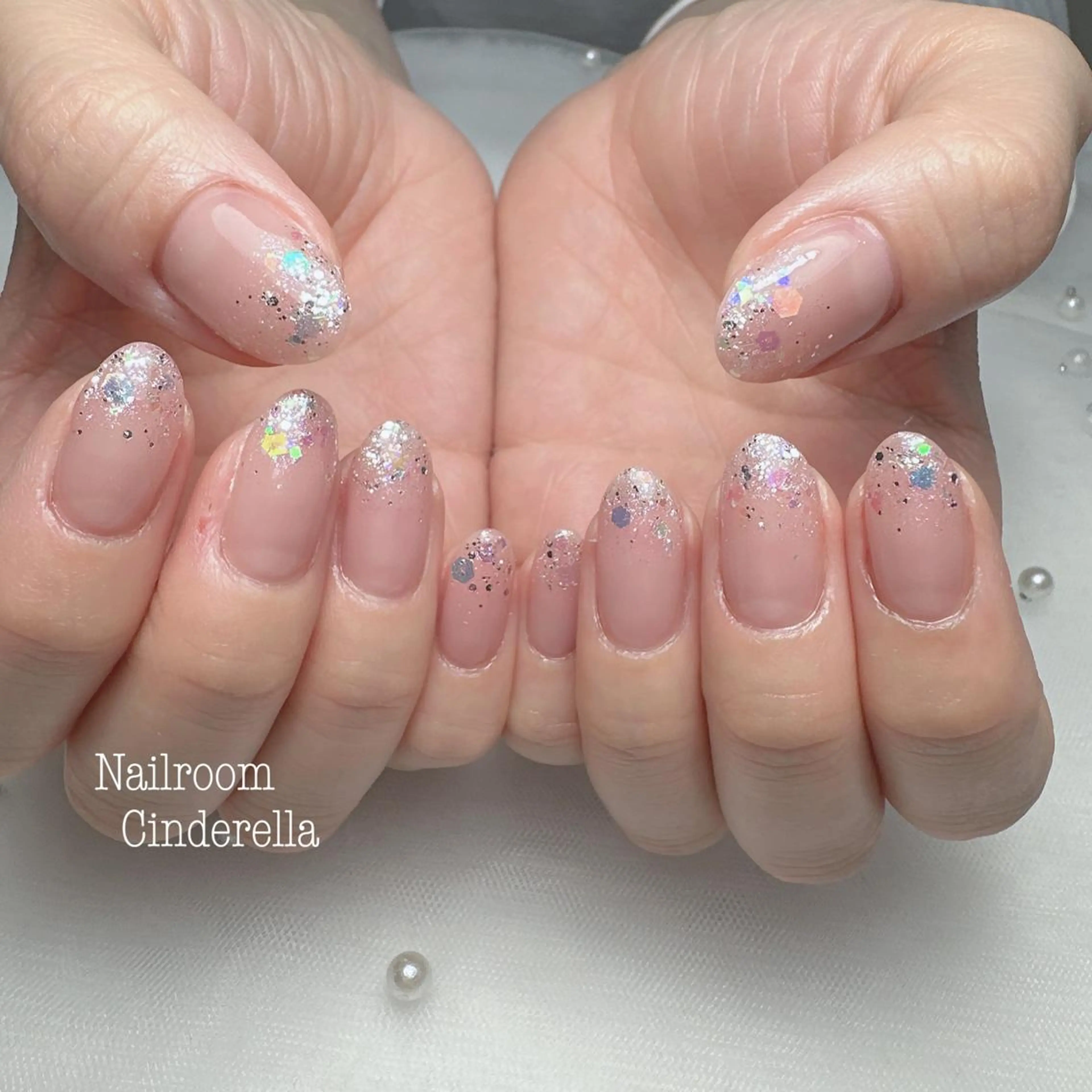 ネイル グラデーション ラメ(グリッター) ラメグラデーション Nailroom. Cinderellaのネイルデザイン