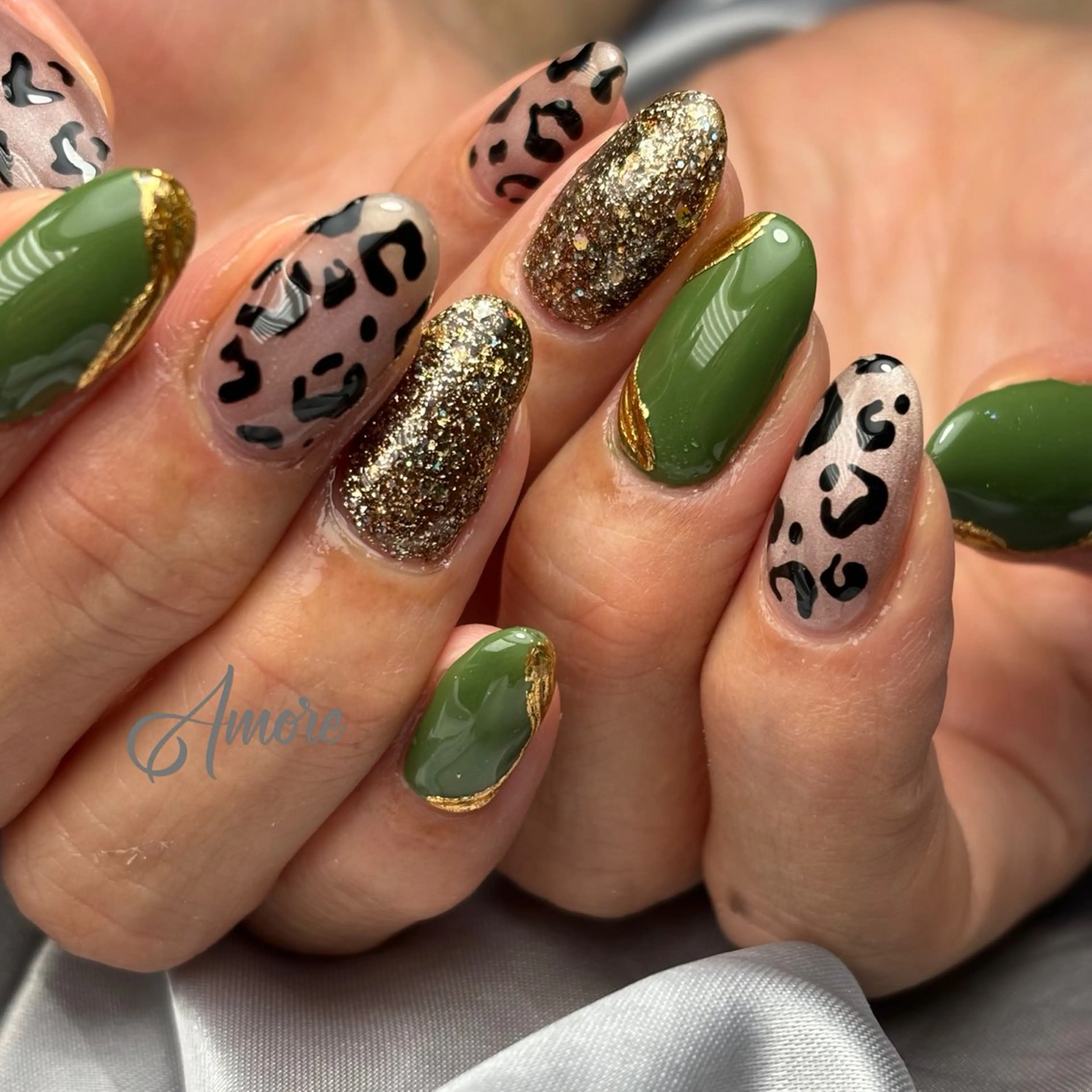 ネイル ジェルネイル キラキラネイル 韓国ネイル マグネットネイル パラジェル You kyehwaのネイルデザイン