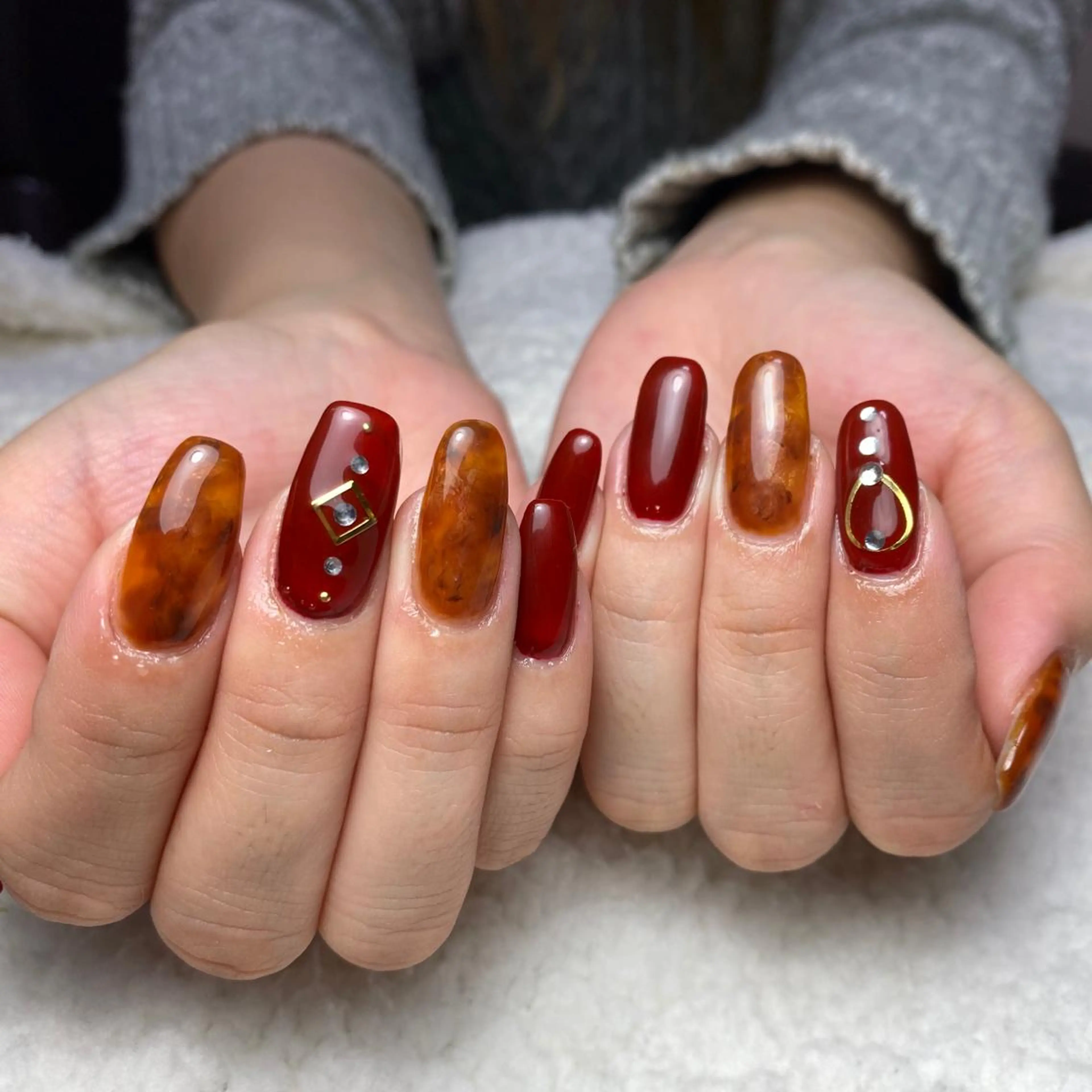 ネイル べっ甲ネイル ボルドー ハンドネイル COCO+所属・COCO +のエステ・リラクイメージ