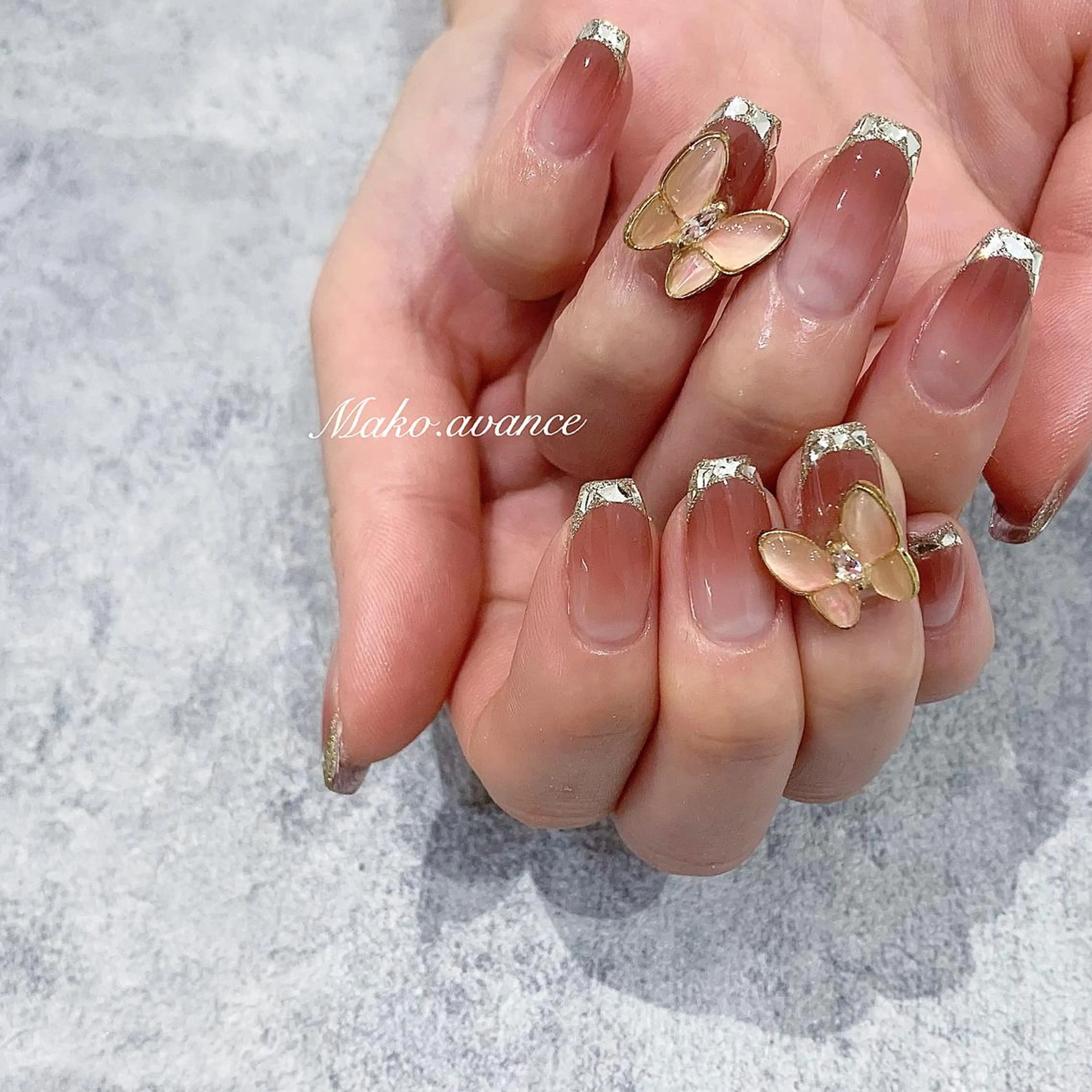 ネイル フレンチネイル ガラスフレンチ salon de Chéli所属・salon de Cheliのネイルデザイン