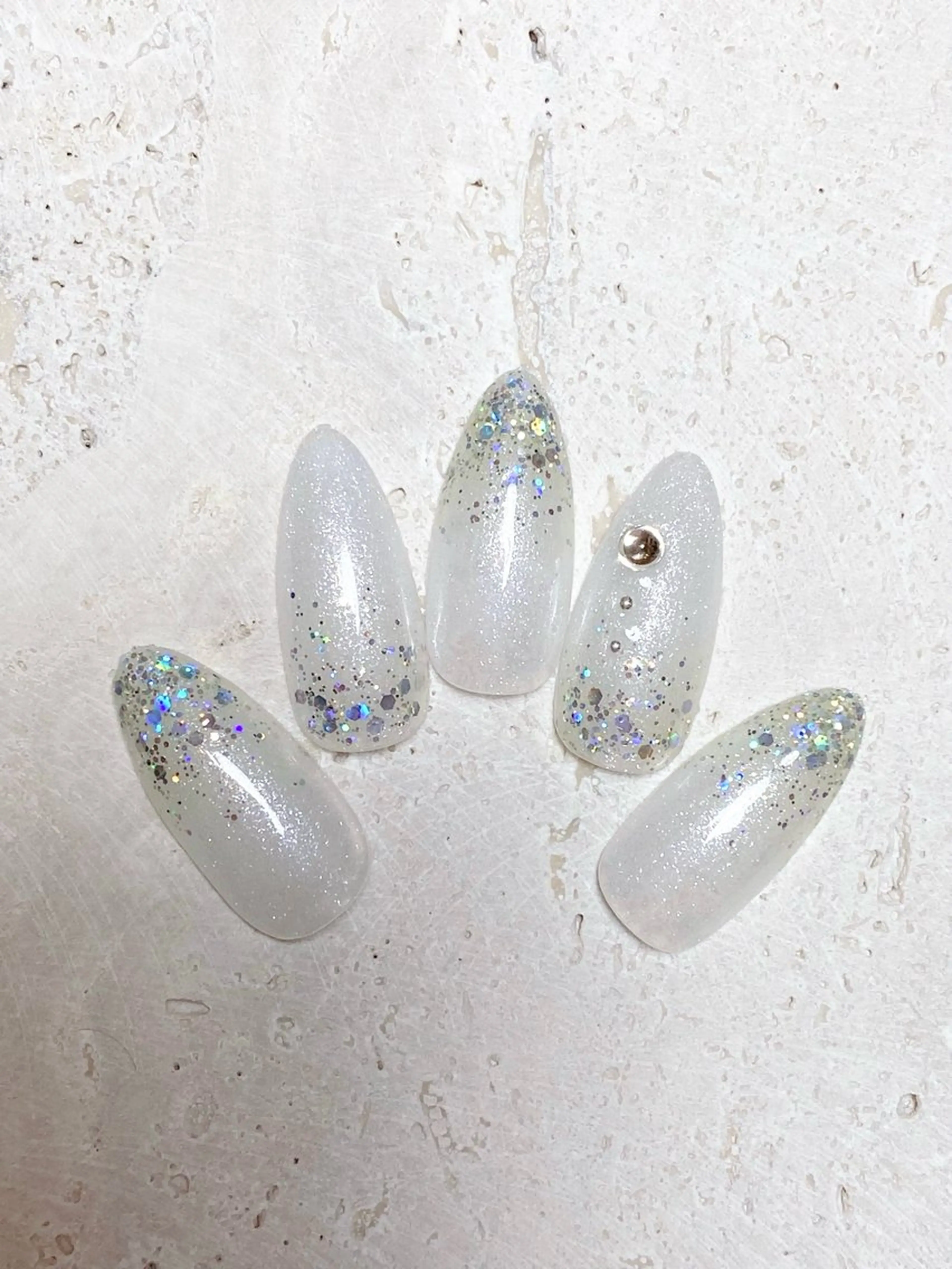 ネイル アートネイル グラデーション キラキラネイル ラメ(グリッター) ラメグラデーション ハンドネイル iro+ nailのネイルデザイン