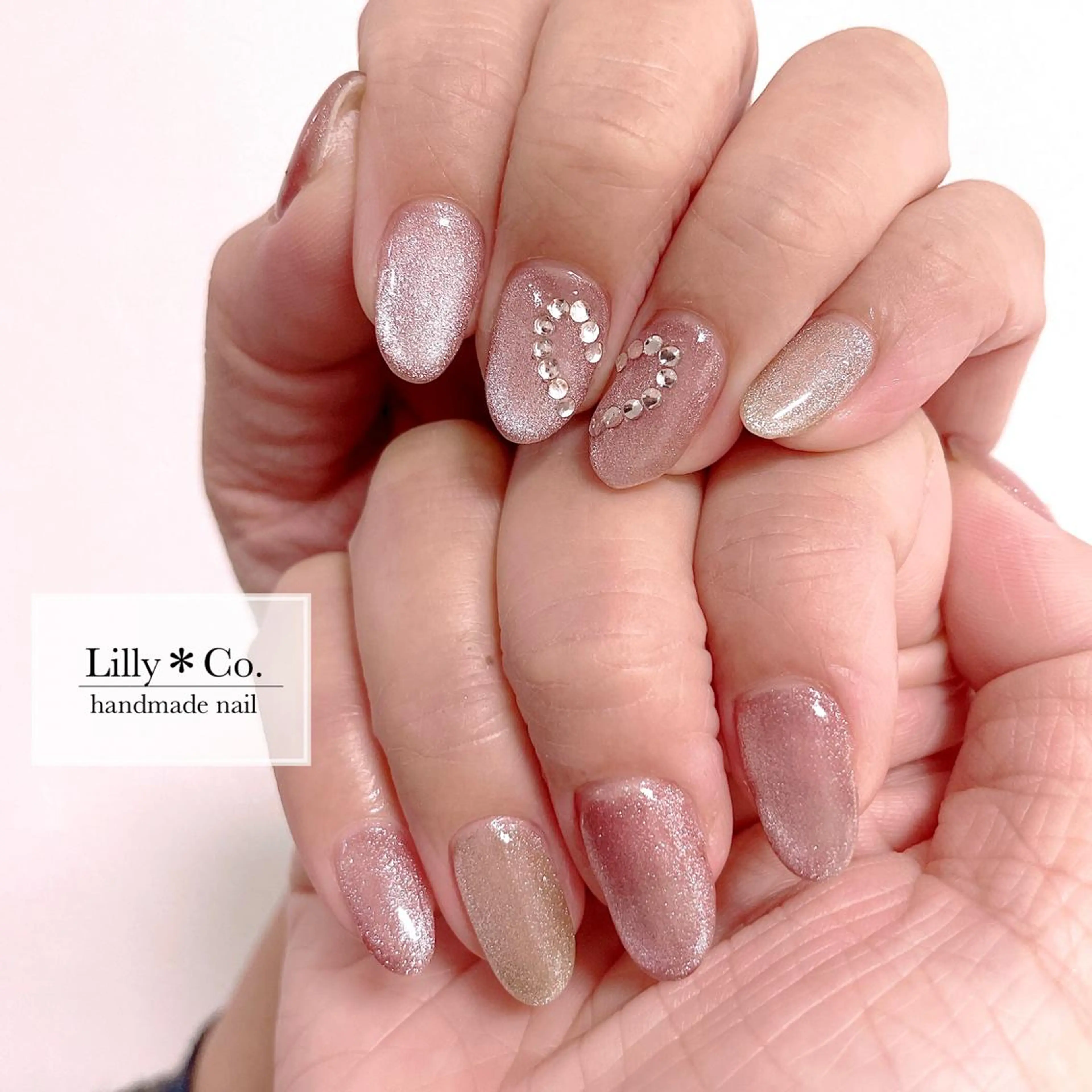 ネイル ハンドネイル ハンドケア Lilly Co.のネイルデザイン