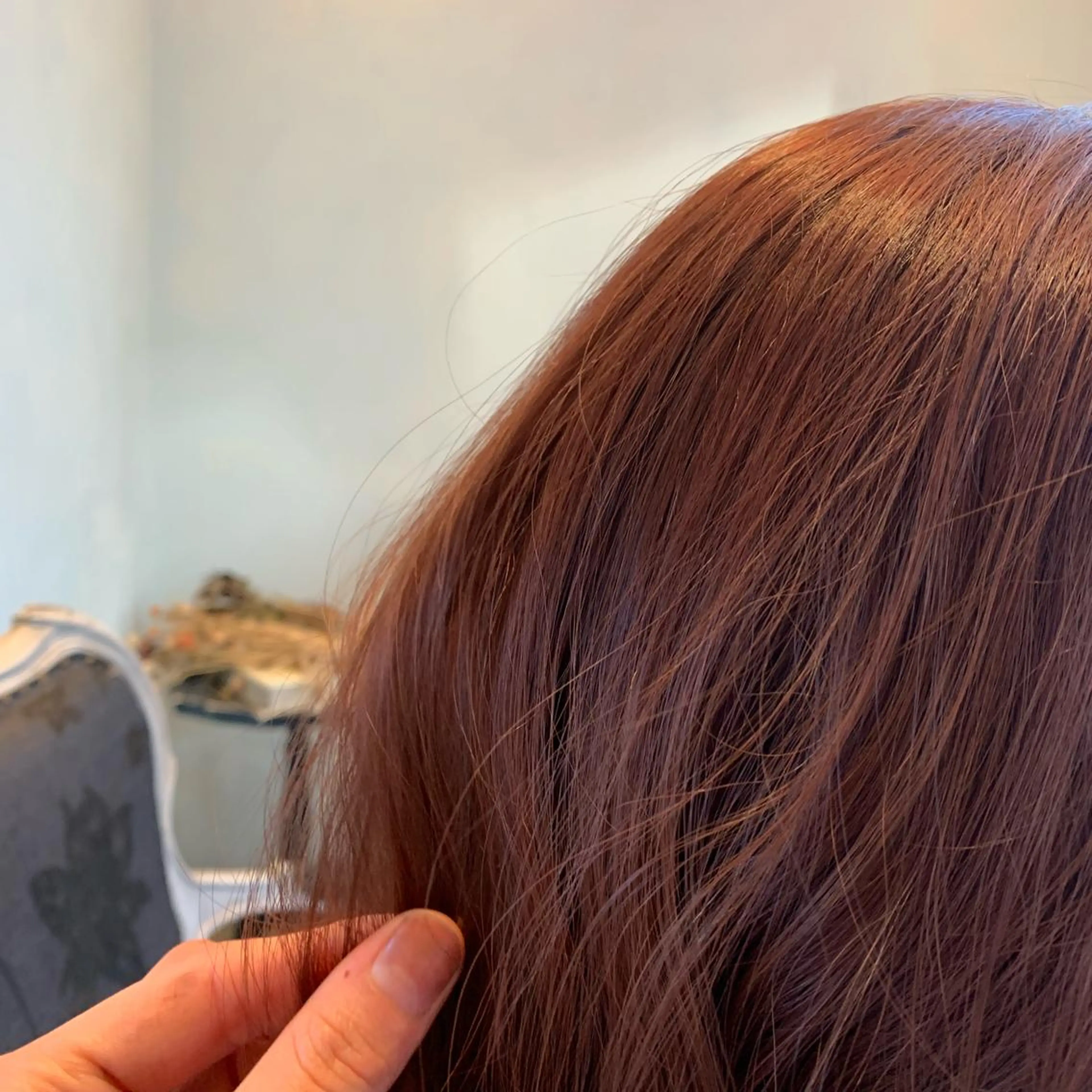 ミディアム カラー カット ヘアカラー SAKINO． ベージュカラーのヘアスタイル