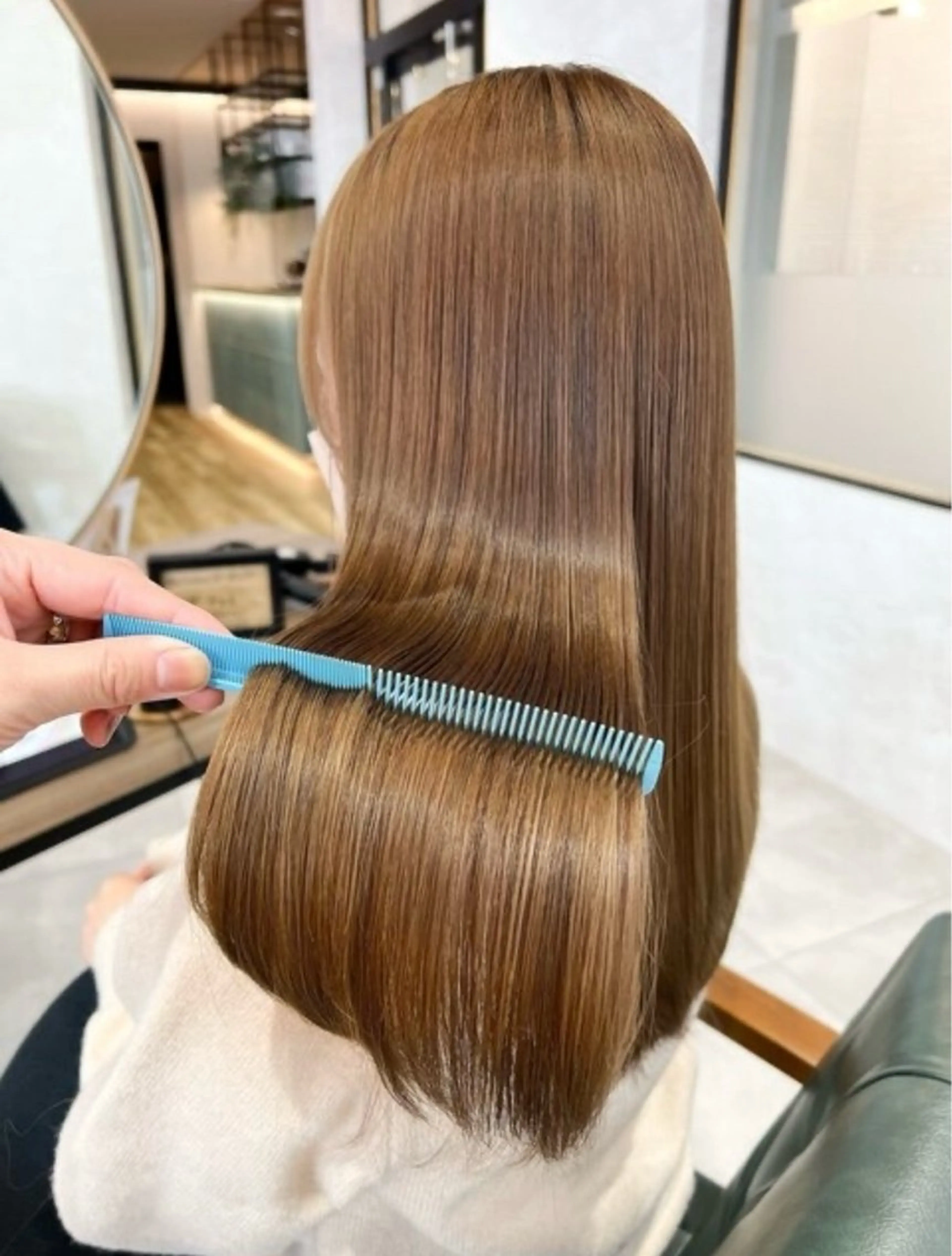 ロング カット 縮毛矯正 🍒暖色🍒髪質 改善_yura🐰のヘアスタイル