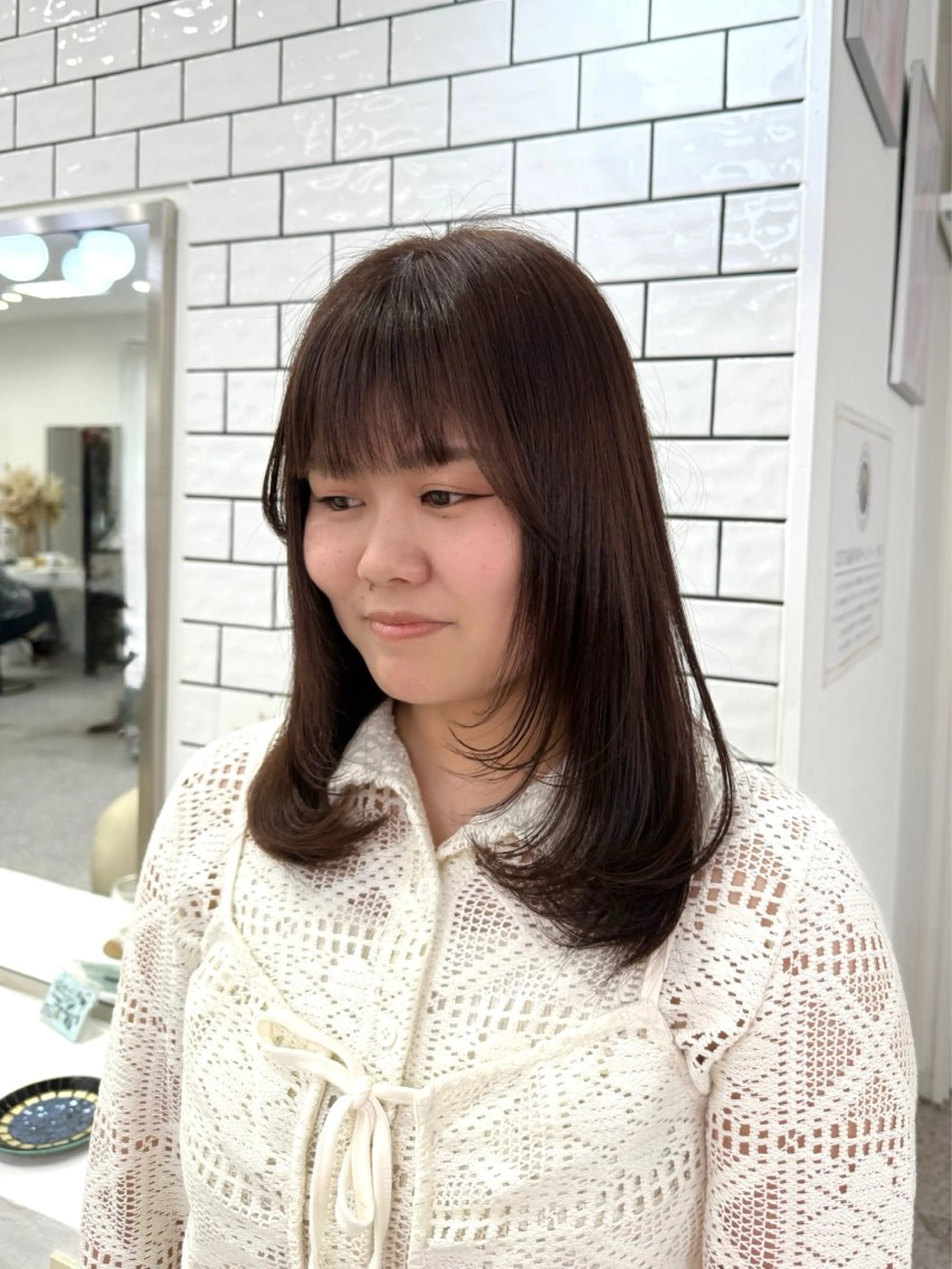 ミディアム カット ヘアカラー トリートメント LOMARLIE/ NATUMIのヘアスタイル
