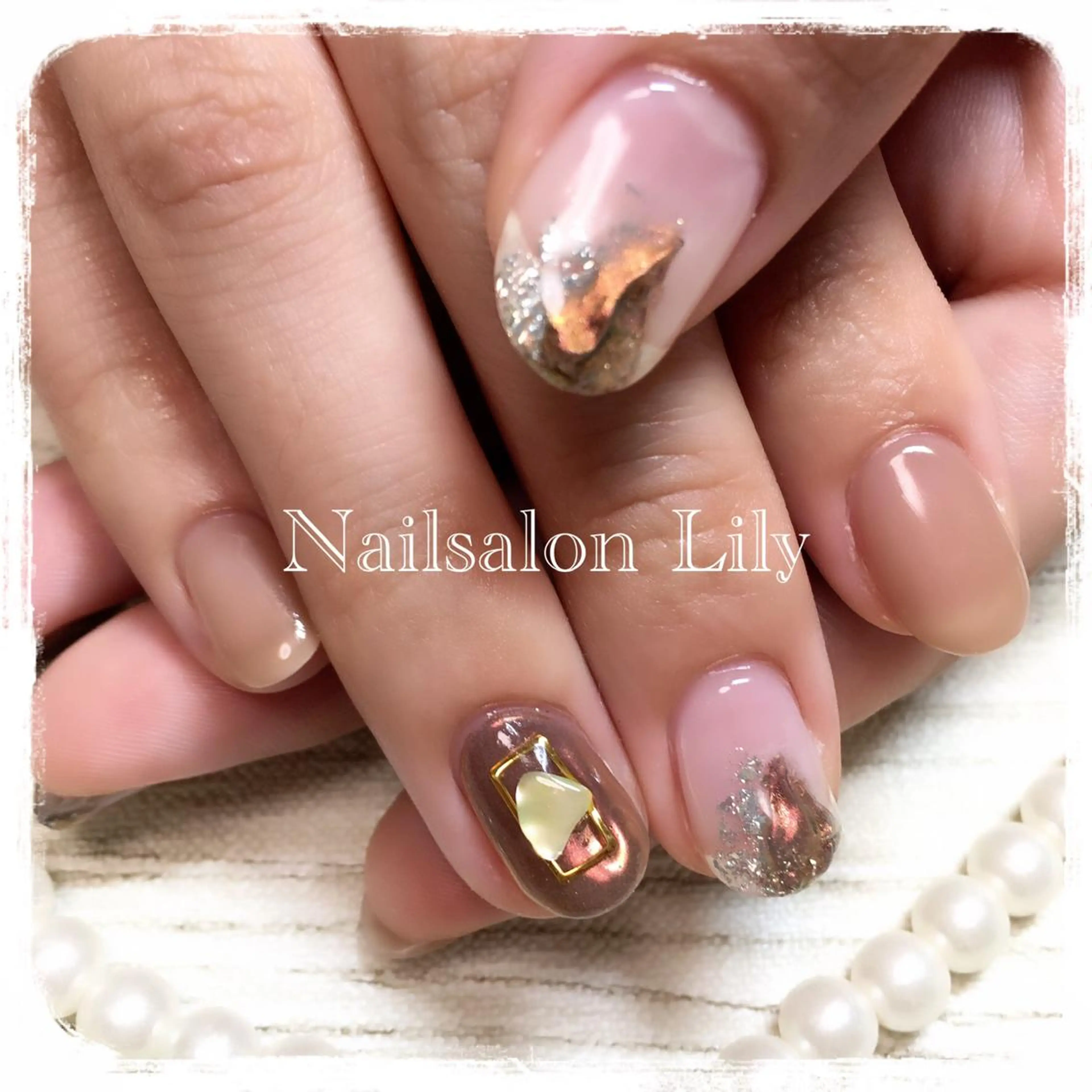 ネイル アートネイル ミラーネイル Lily*nail 🌻Mii🌻のネイルデザイン