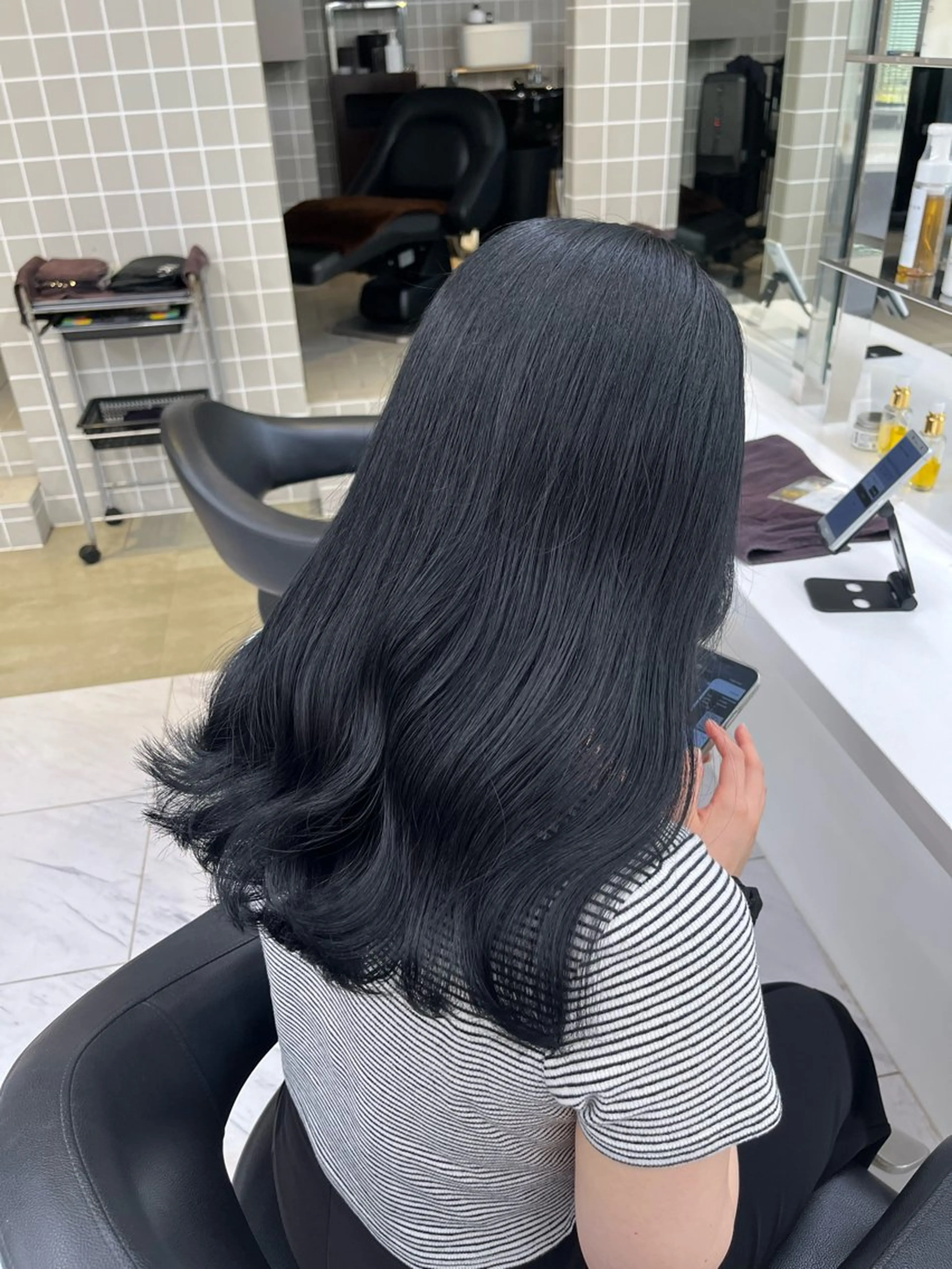 セミロング ヘアカラー トリートメント ヘッドスパ ヘアセット 寒色＆ブリーチ特化 寒色MiOのヘアスタイル